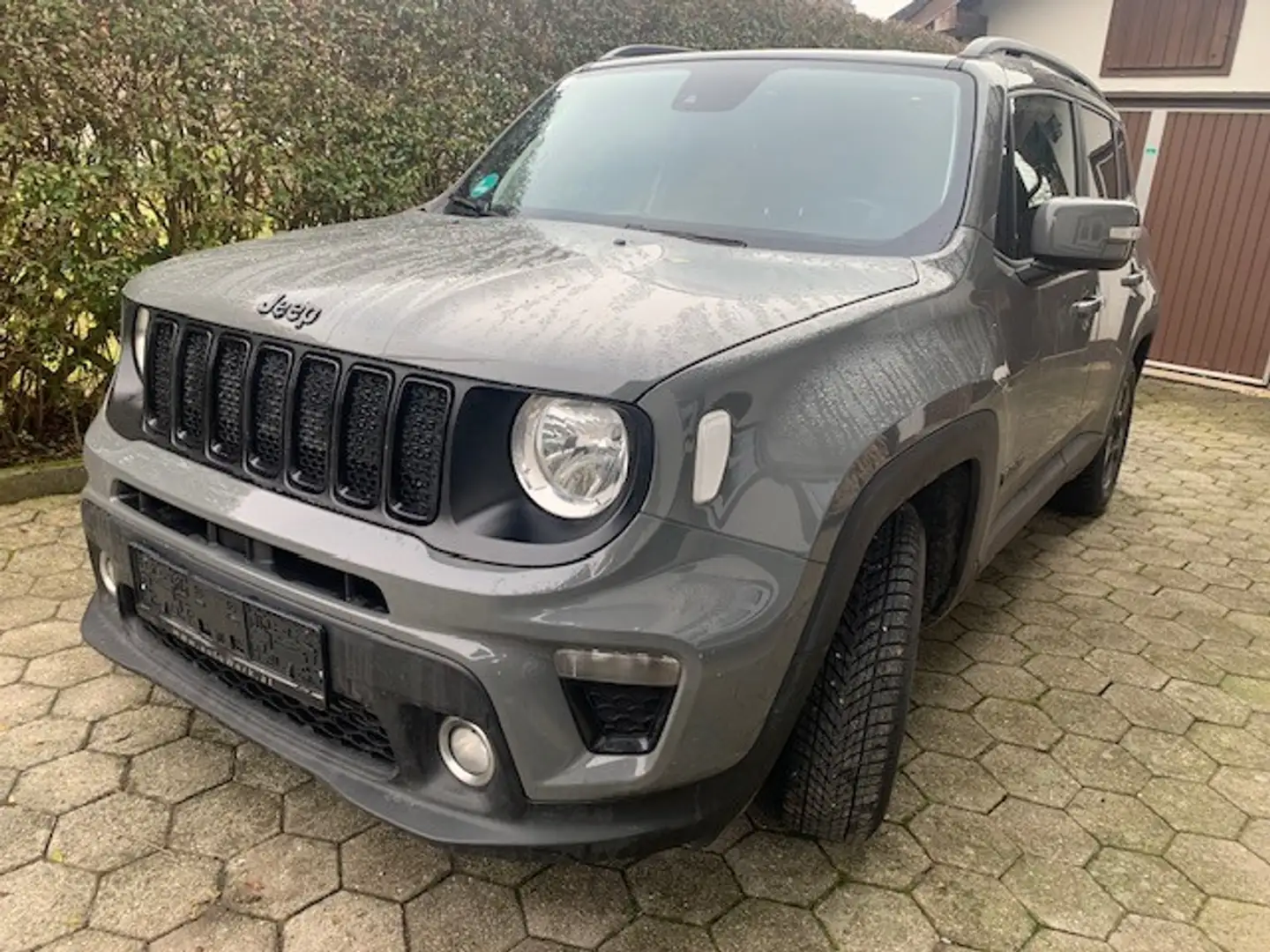Jeep Renegade NIGTH-EAGLE Diesel 1,6 MultiJet II FWD 6DDCT Grau - 1