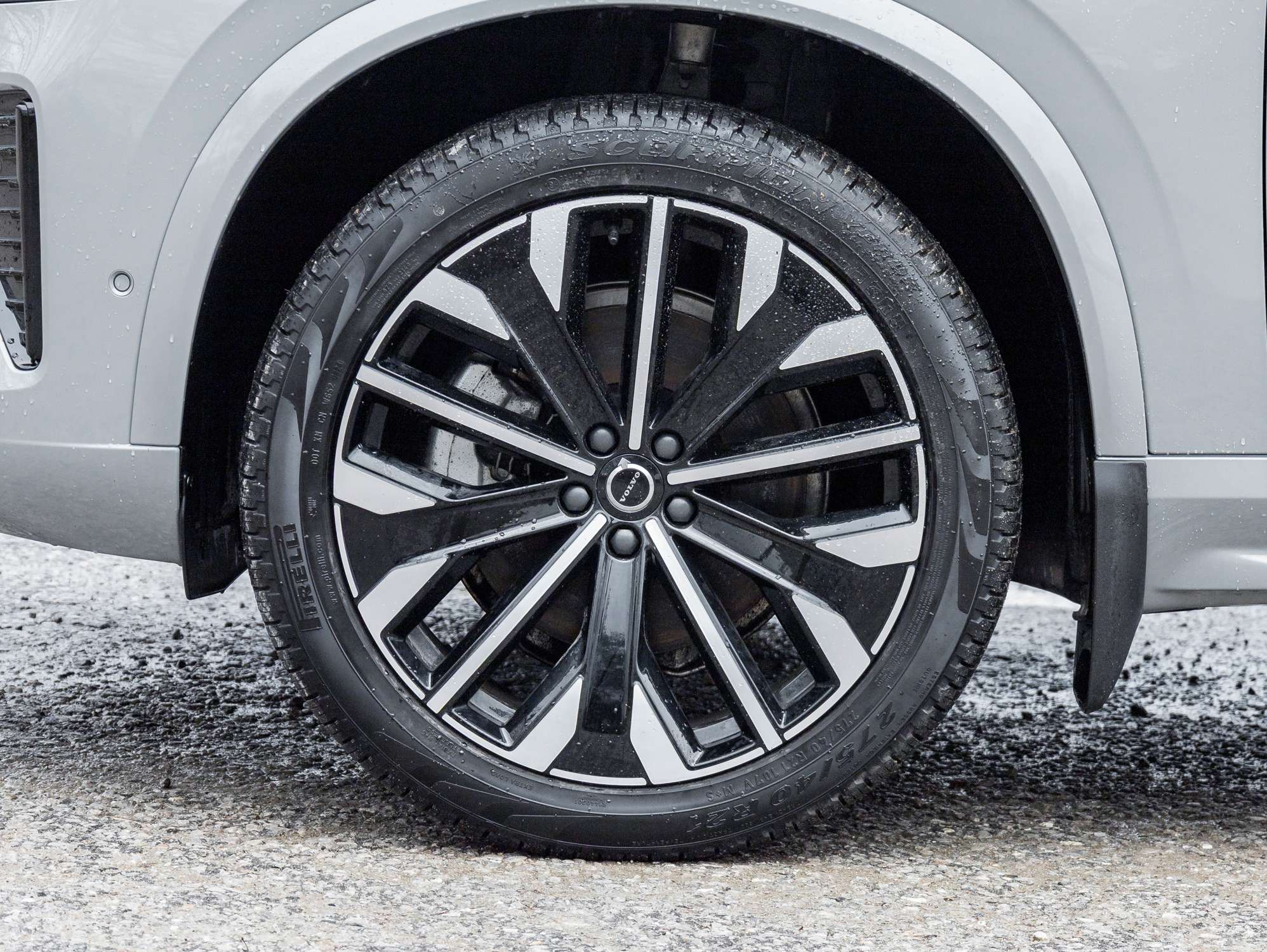 2026 Volvo XC90 B6 AWD PLUS 7-Seater |LOW MILEAGE |LIKE NEW |CPO alt 5