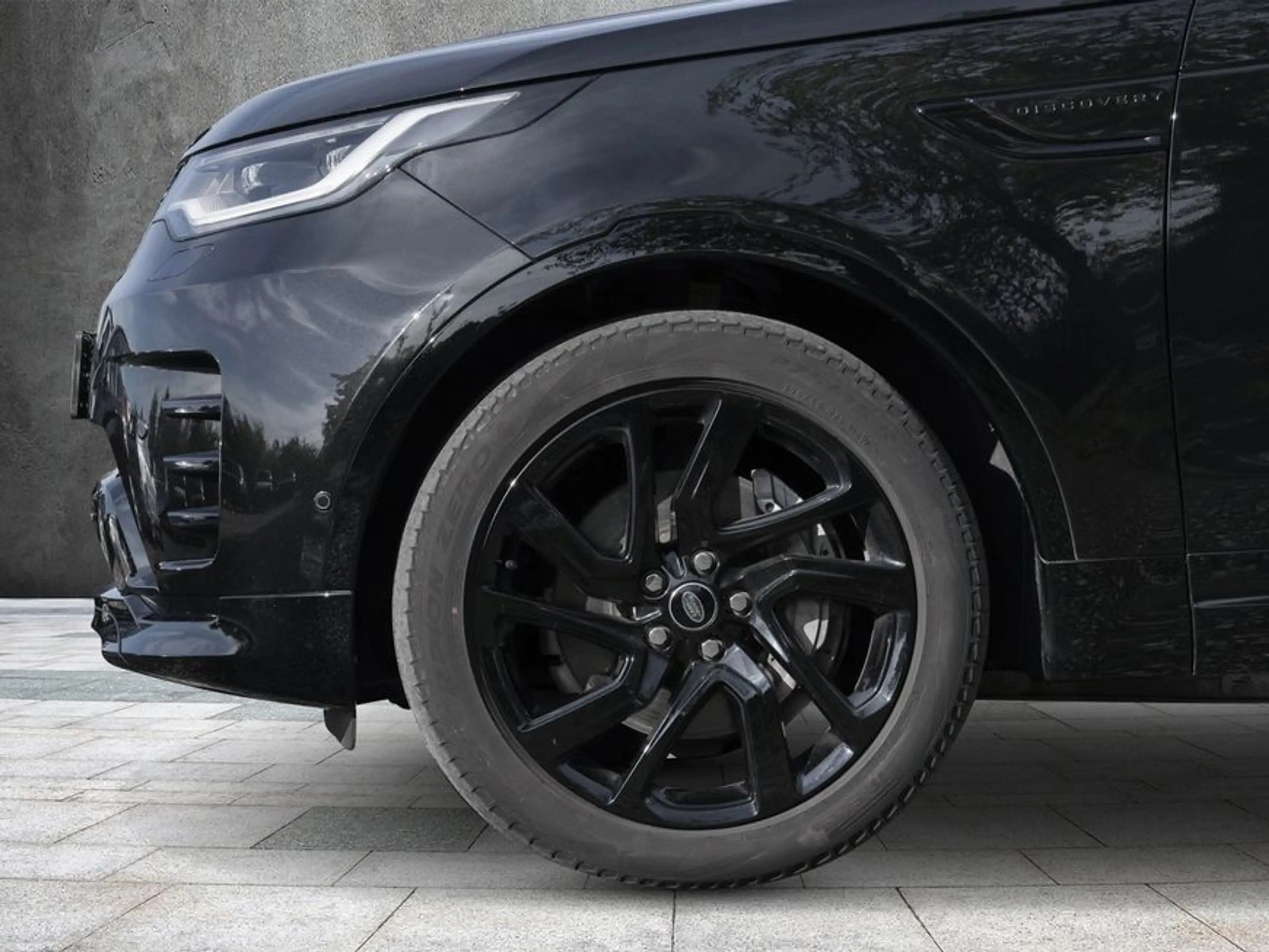 Land Rover Discovery D250 R-Dynamic SE — photo 9