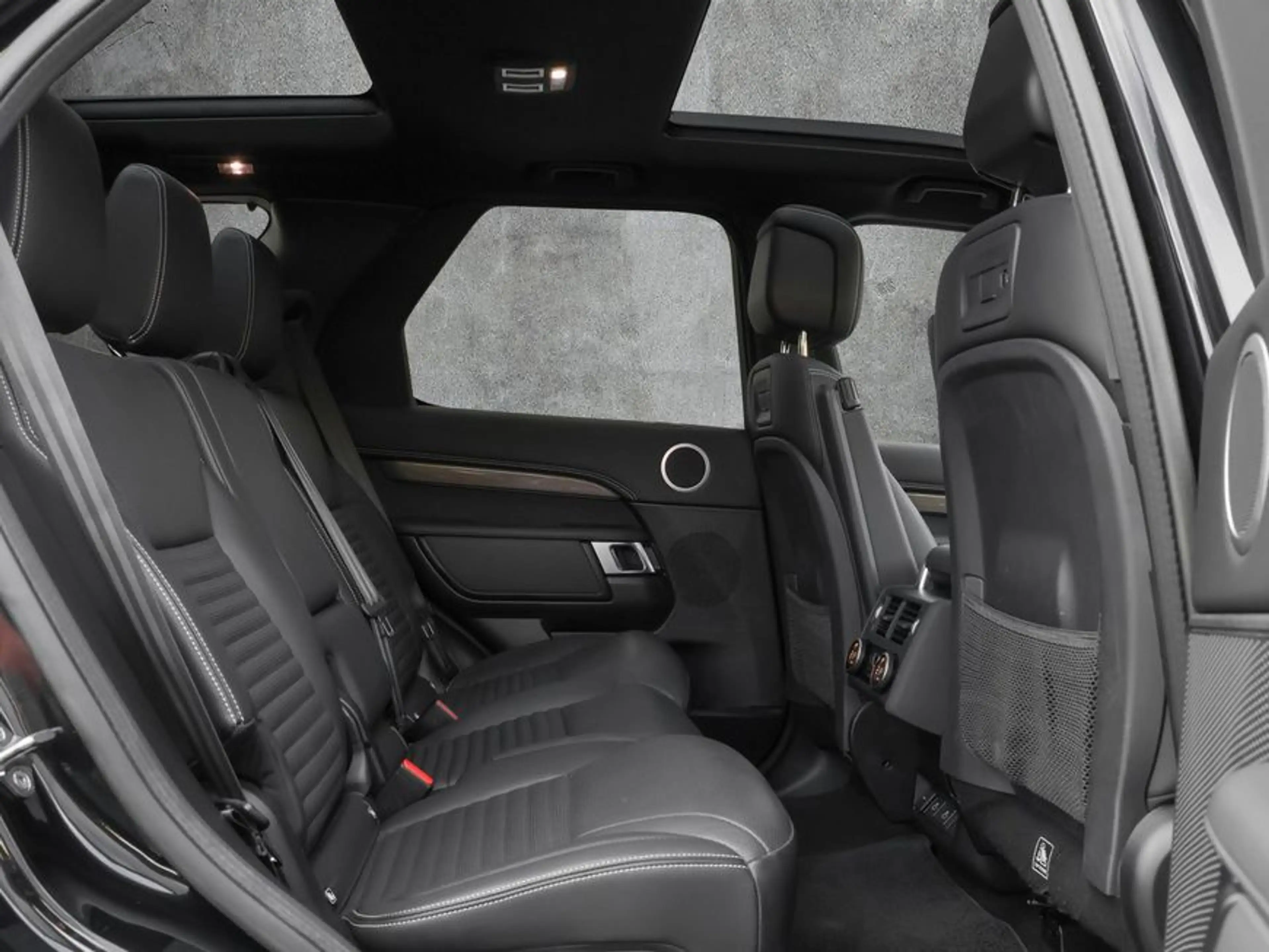 Land Rover Discovery D250 R-Dynamic SE — photo 5