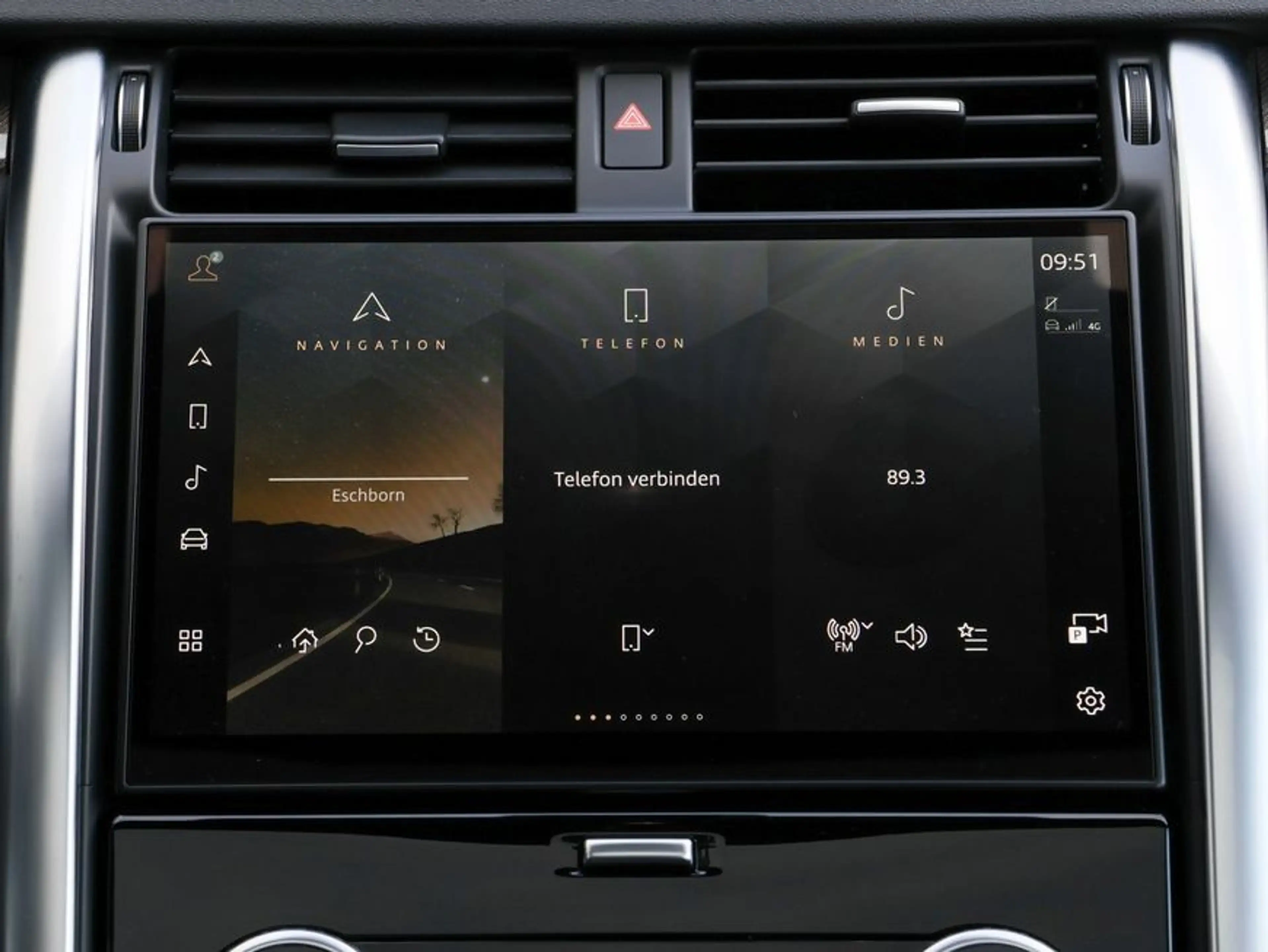 Land Rover Discovery D250 R-Dynamic SE — photo 11