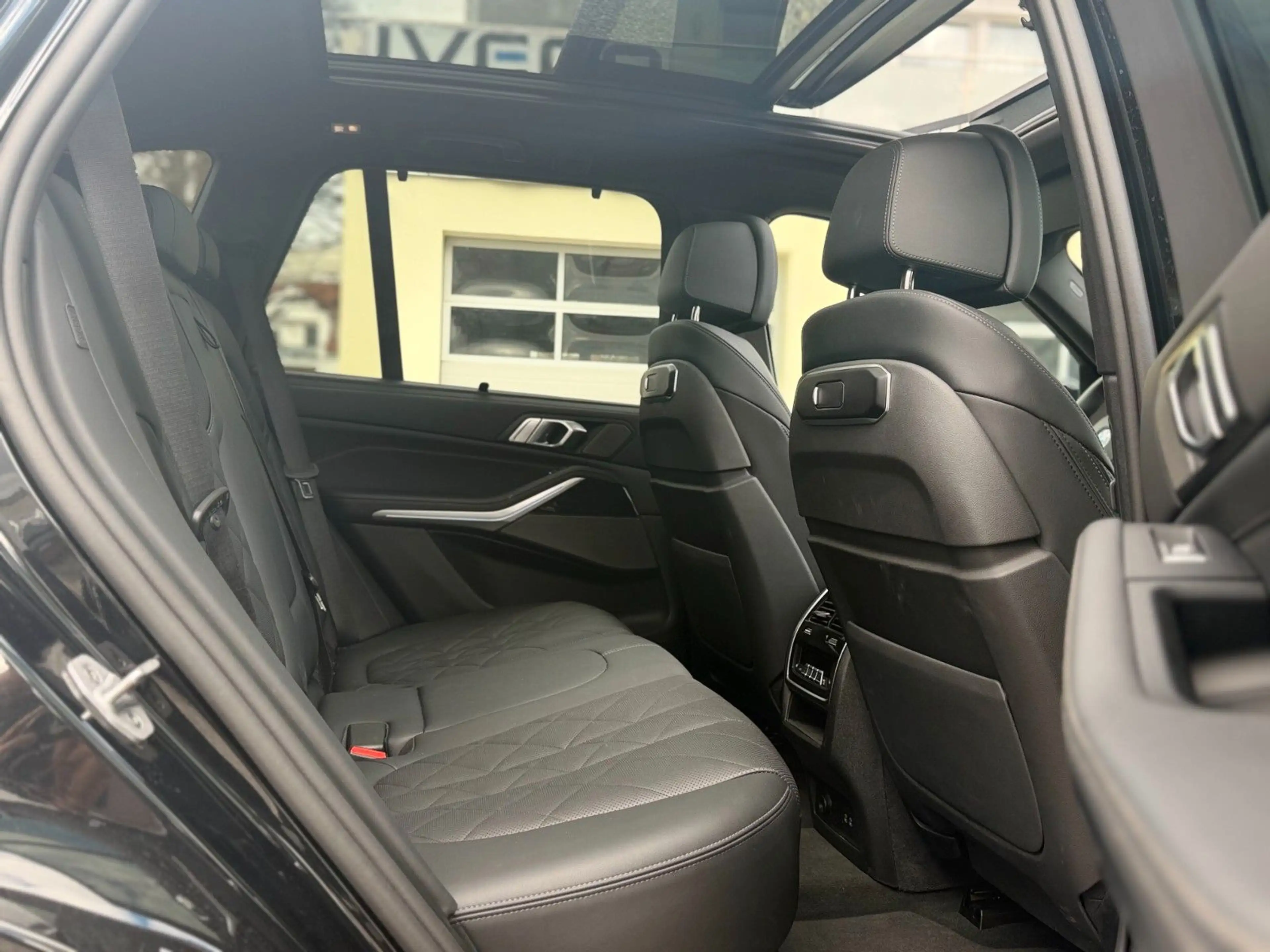 BMW X5 xDrive40d M-Sport DrivePRO 20" Pano Soft 360° — photo 14