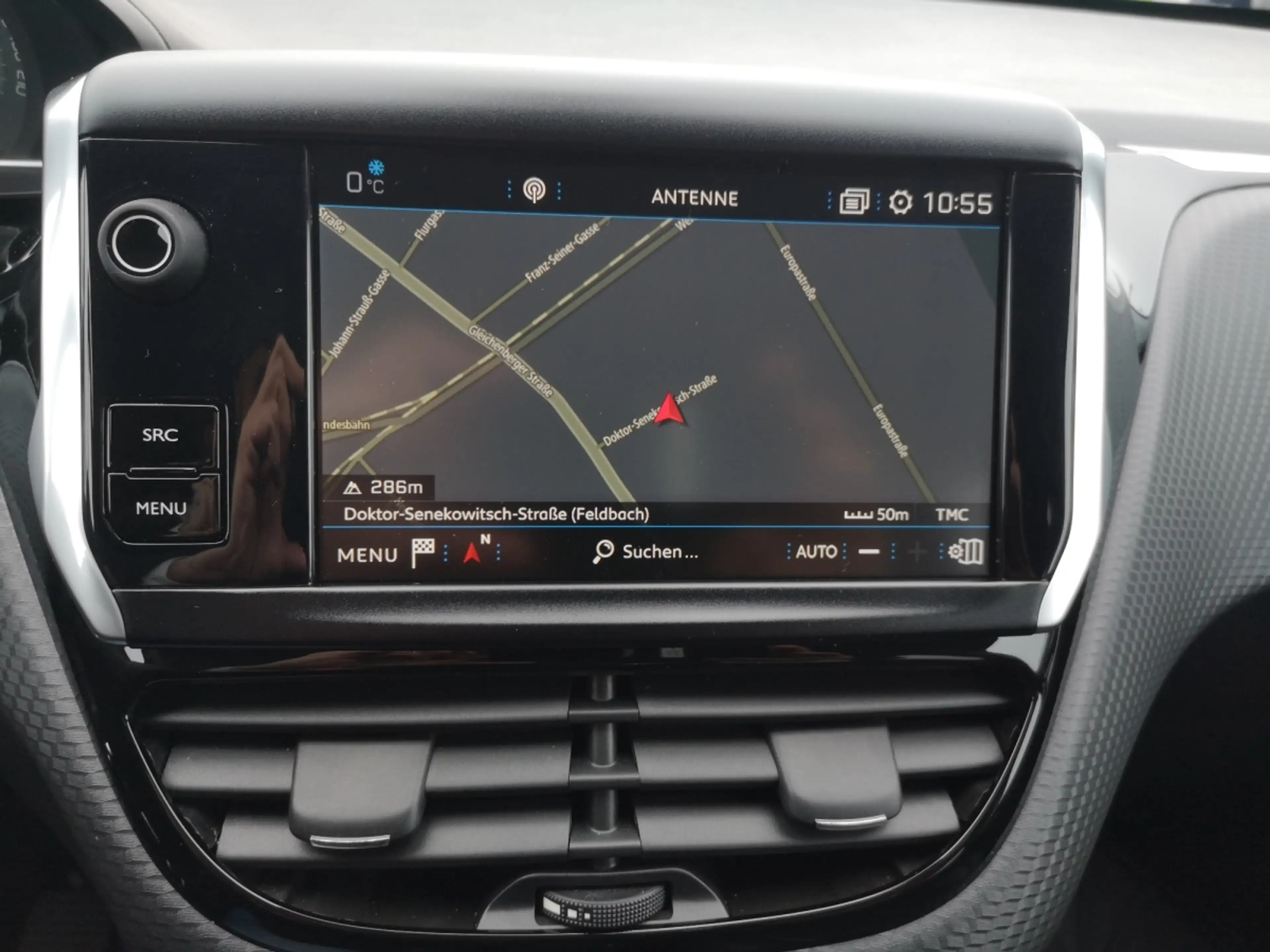 Peugeot 2008 1,2 PureTech 110 — photo 9