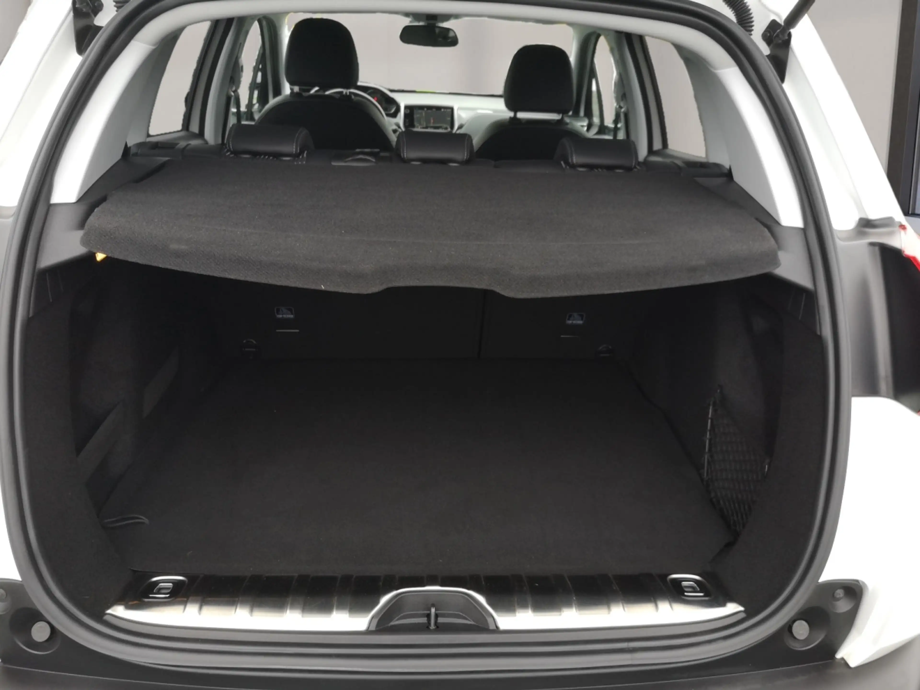Peugeot 2008 1,2 PureTech 110 — photo 11