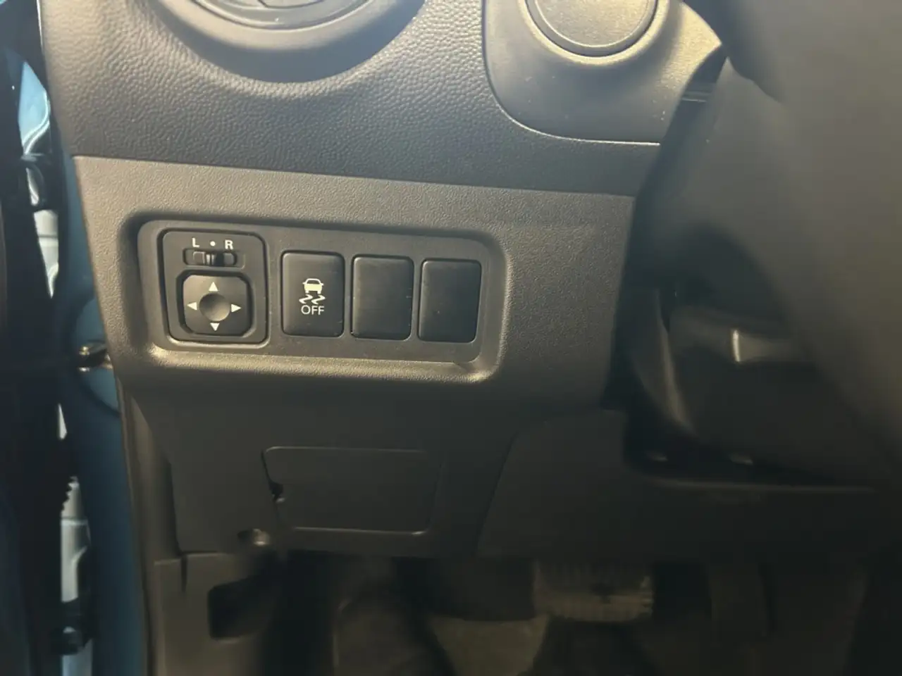Mitsubishi Mirage снимка Mitsubishi Mirage