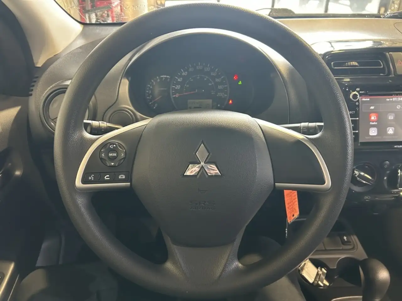 Mitsubishi Mirage снимка Mitsubishi Mirage