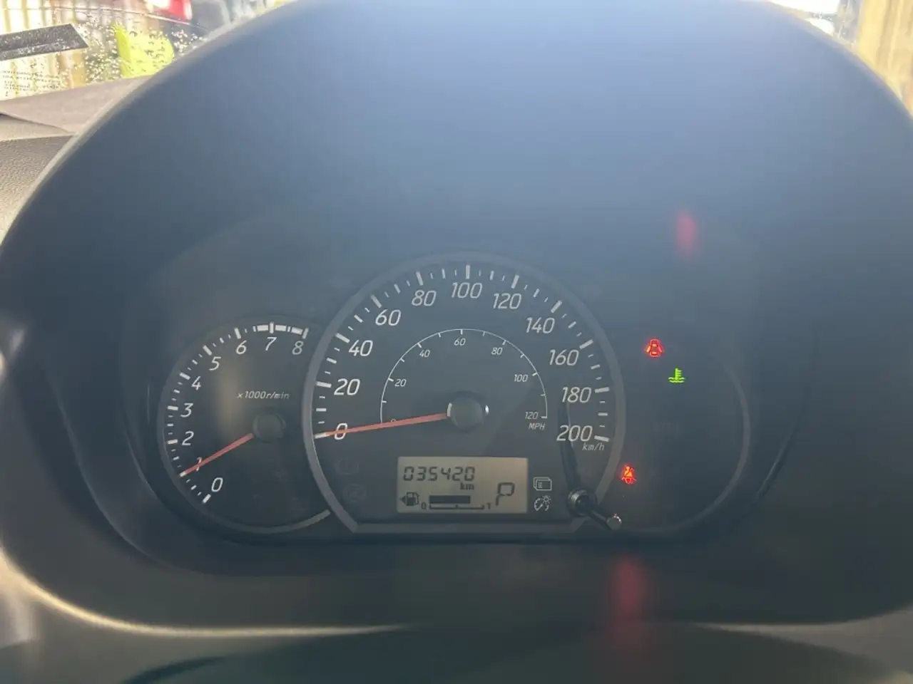 Mitsubishi Mirage снимка Mitsubishi Mirage