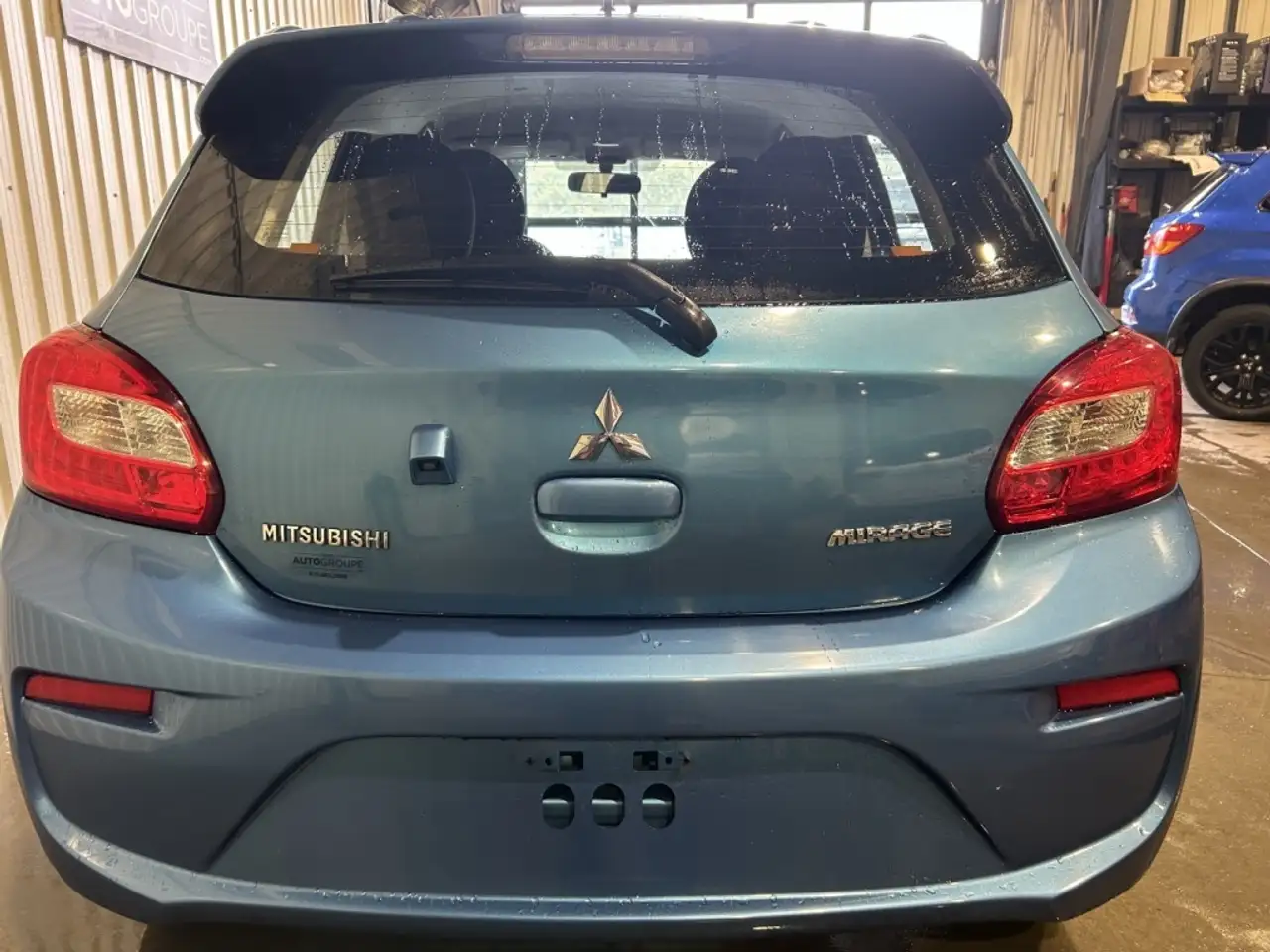 Mitsubishi Mirage снимка Mitsubishi Mirage