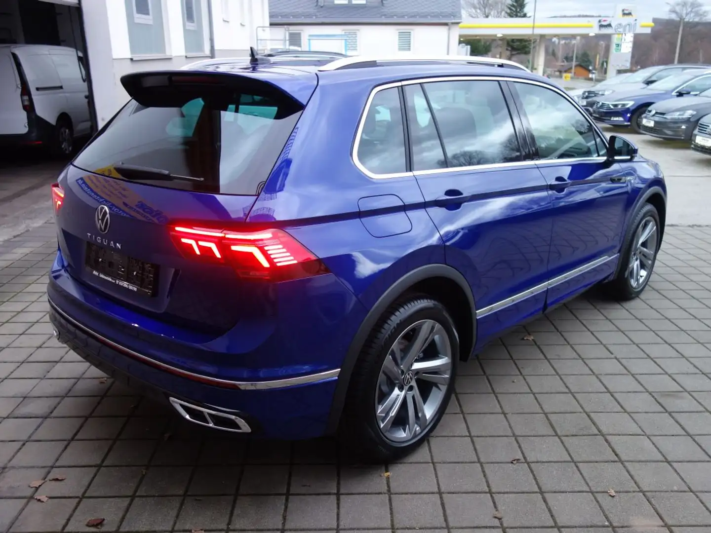 Volkswagen Tiguan R-Line 19"LM AHZV IQ.Light Navi 3AC+ PLA+Cam Blau - 2