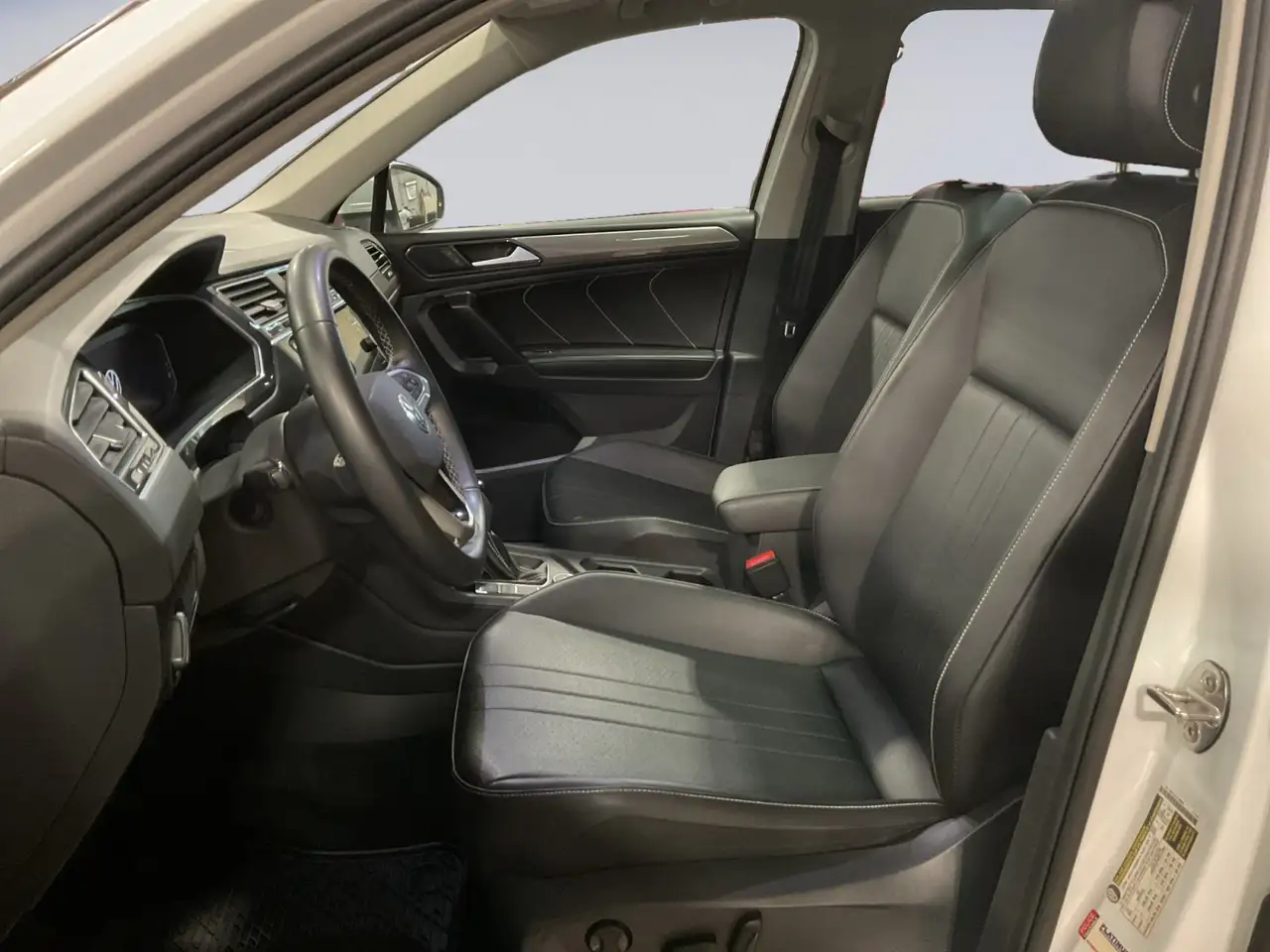 Volkswagen Tiguan снимка Volkswagen Tiguan