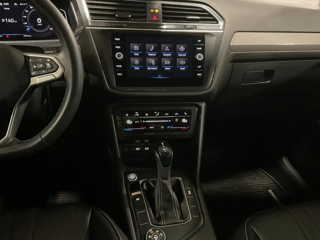 Volkswagen Tiguan снимка Volkswagen Tiguan