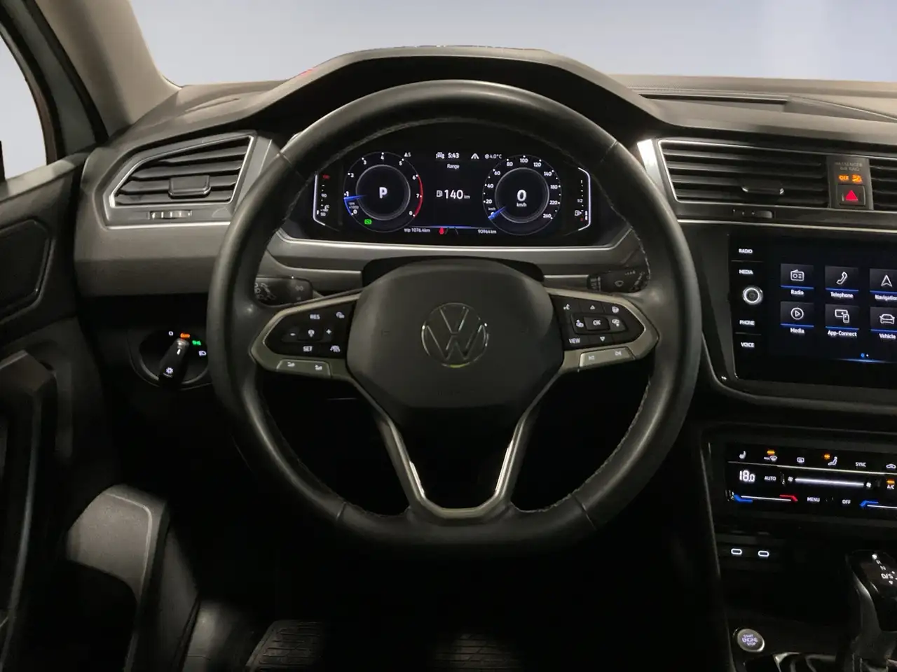 Volkswagen Tiguan снимка Volkswagen Tiguan