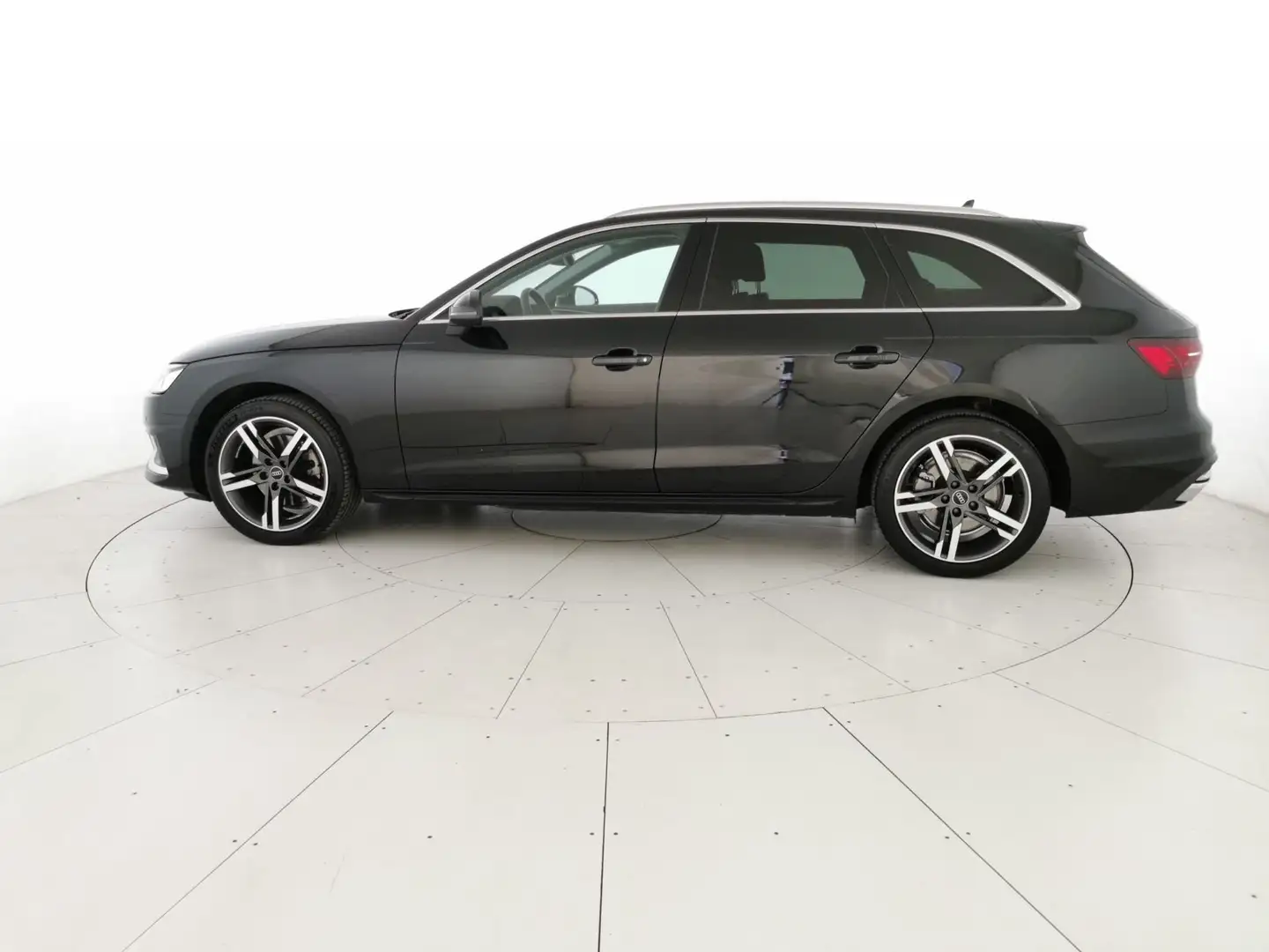 Audi A4 Avant 35 2.0 tdi mhev Business Advanced 163cv s-t Nero - 2