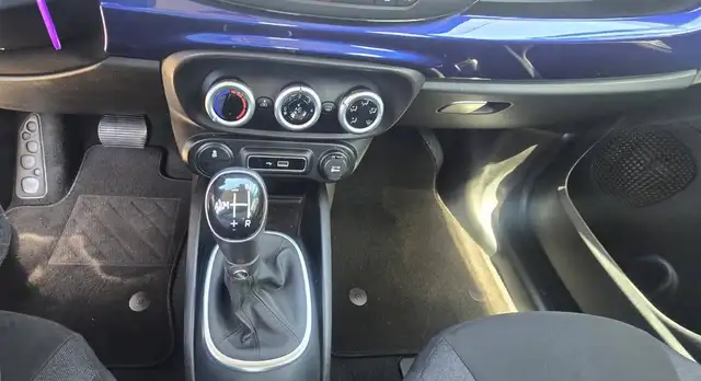 Fiat 500L view 10