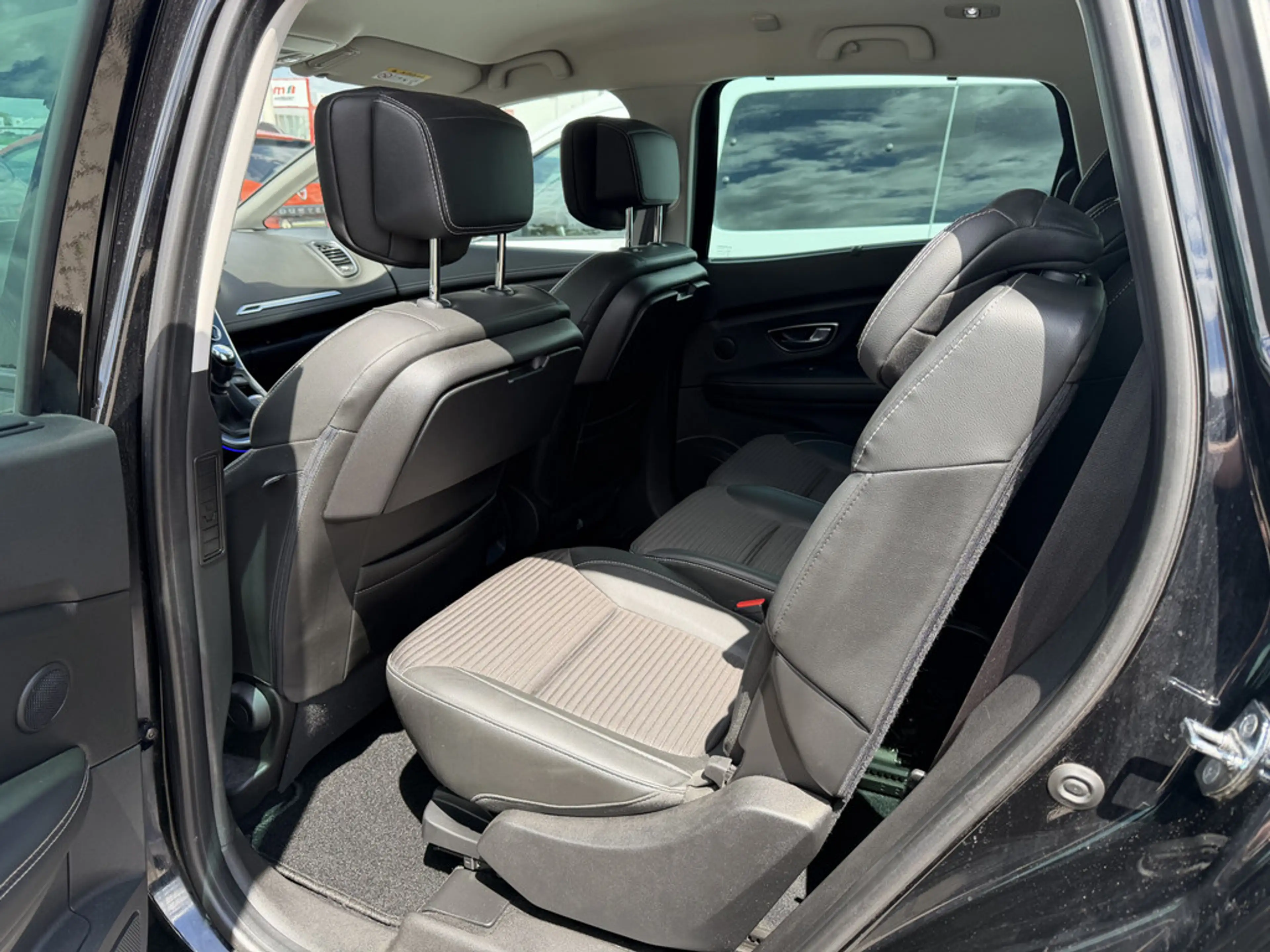 Renault Grand Scenic IV 1.2 BOSE Edition — photo 8