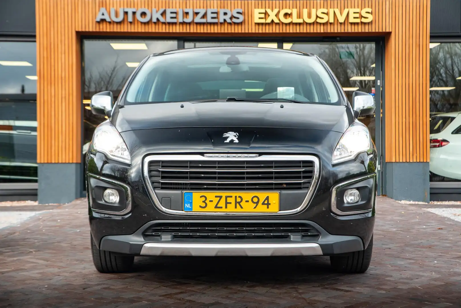 Peugeot 3008 1.6 THP Crossway Panodak HUD Cruise Control Navi C Zwart - 2