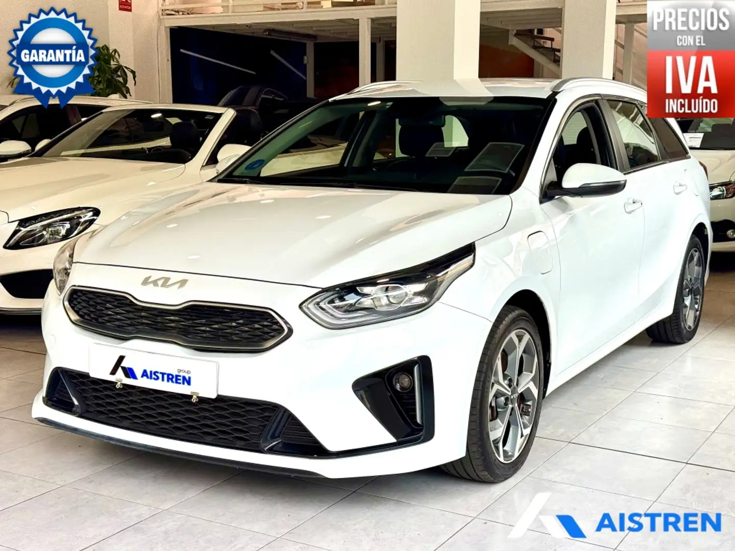 Kia Ceed / cee'd Tourer 1.6 PHEV eTech Aut. Weiß - 1