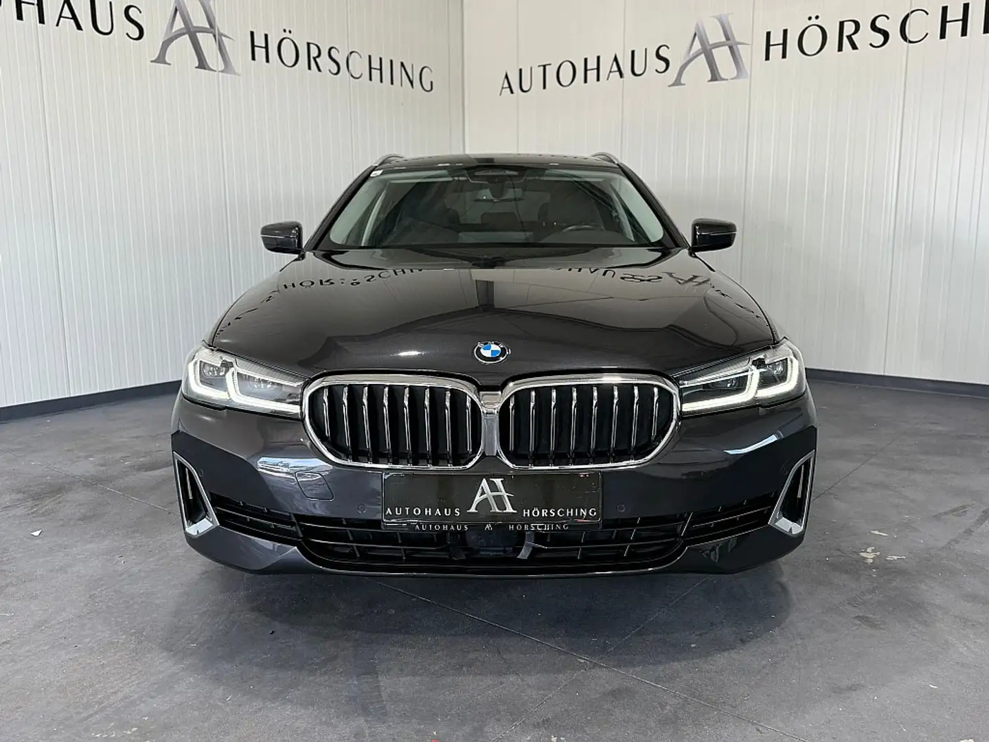 BMW 520 d 48 V Touring xDrive Aut. Grau - 2
