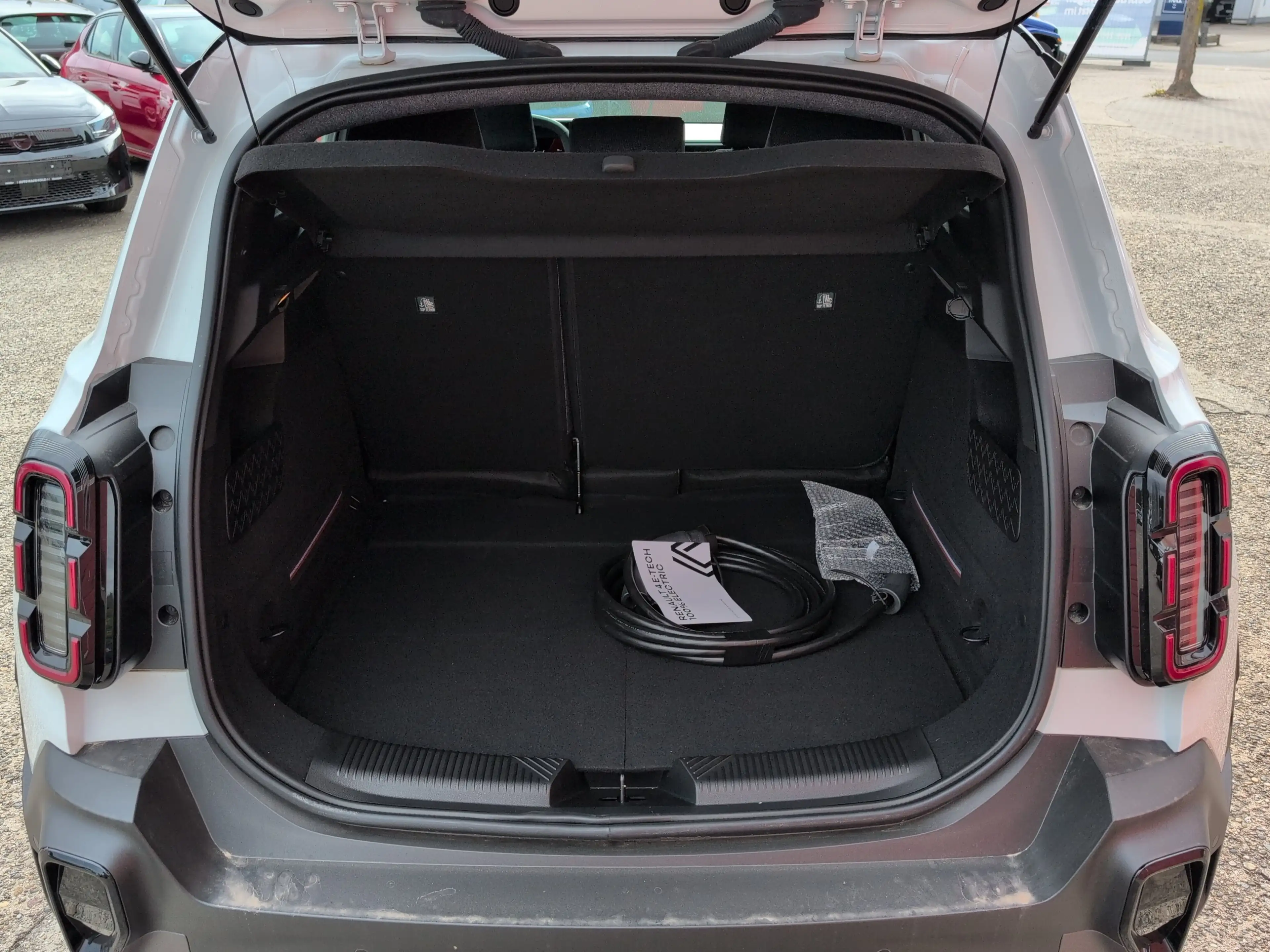 Renault R 4 E-Tech Elektrisch Techno 150 Comfort Range — photo 10