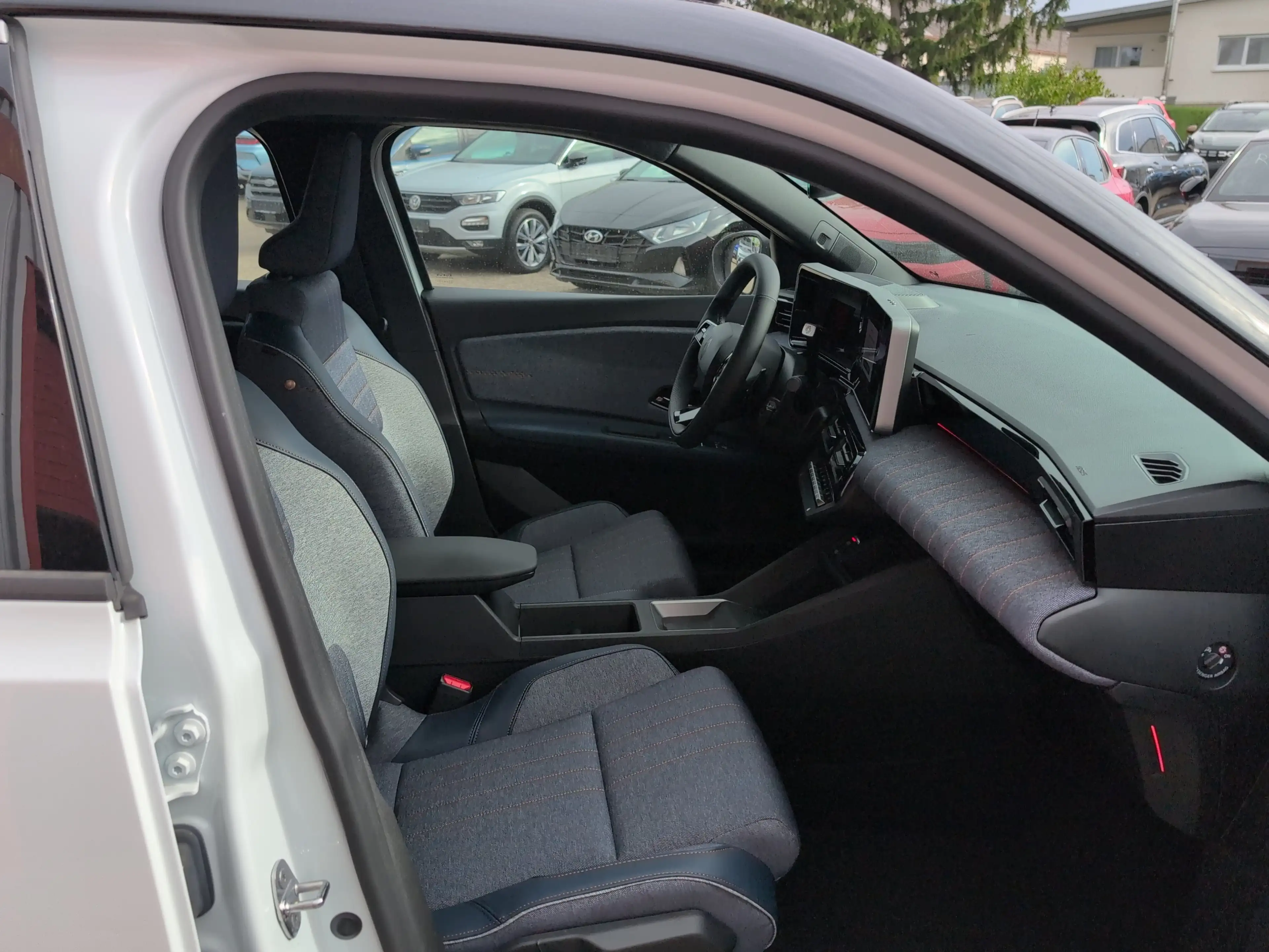Renault R 4 E-Tech Elektrisch Techno 150 Comfort Range — photo 12