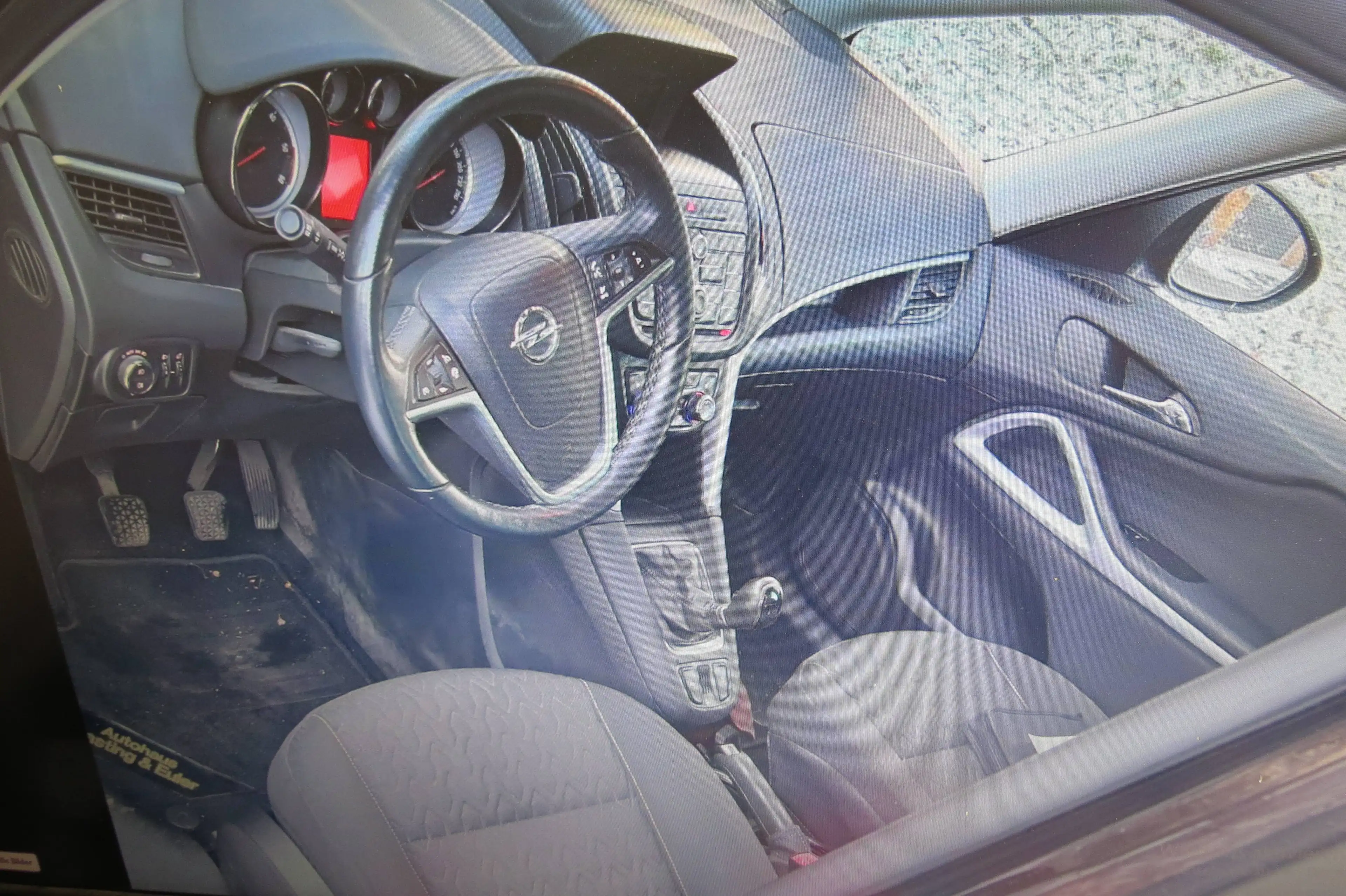 Opel Zafira Tourer Zafira Diesel 2.0 CDTI Active — photo 5