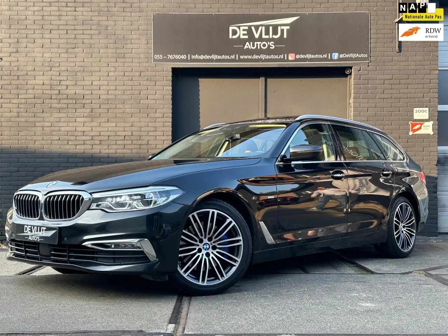BMW 530 5-serie Touring 530i xDrive High Ex | Pano | Navi Noir - 1