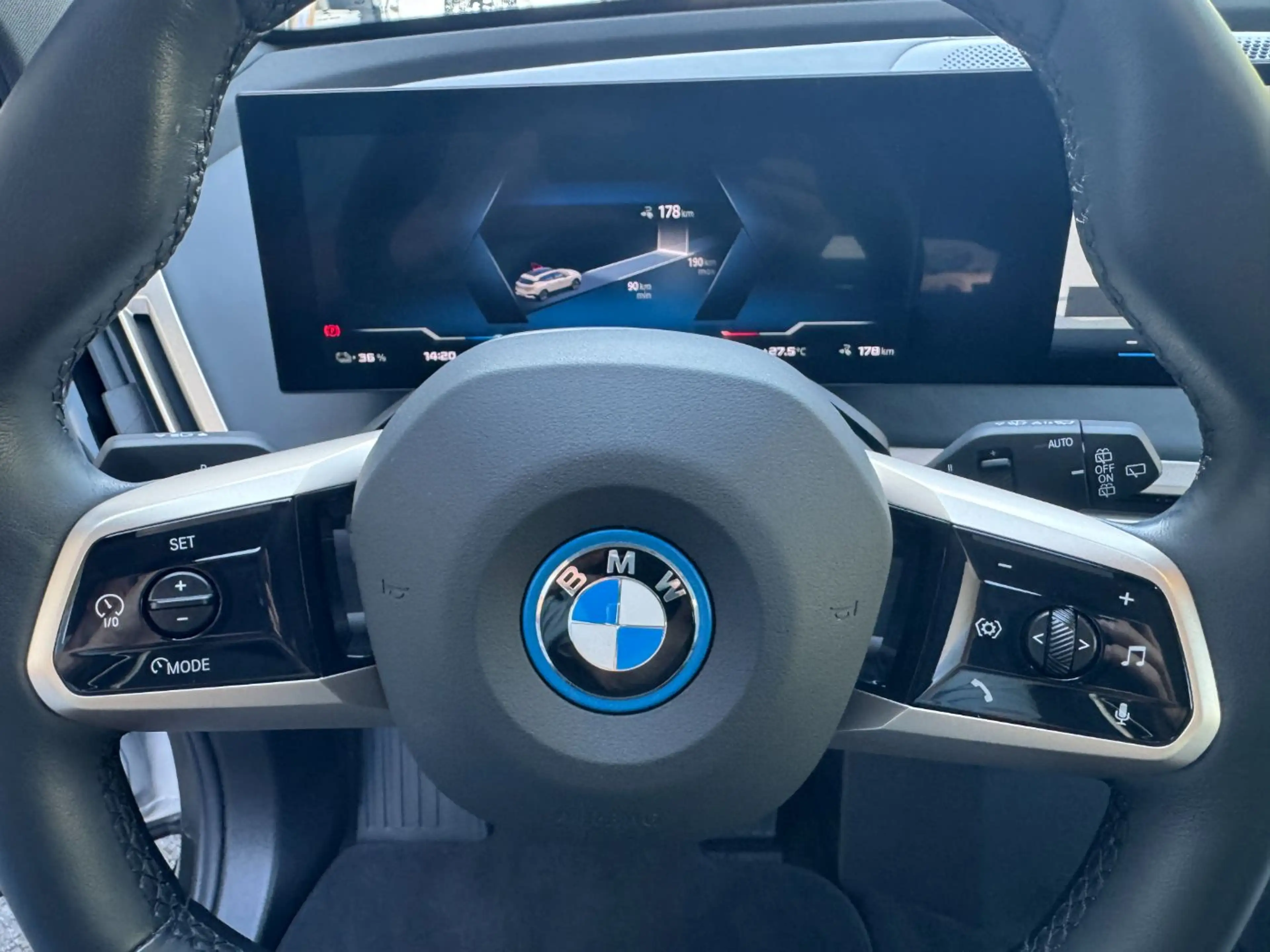 BMW iX M60 — photo 19