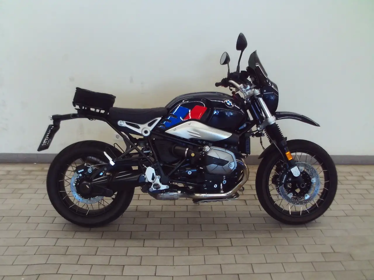 BMW R nineT