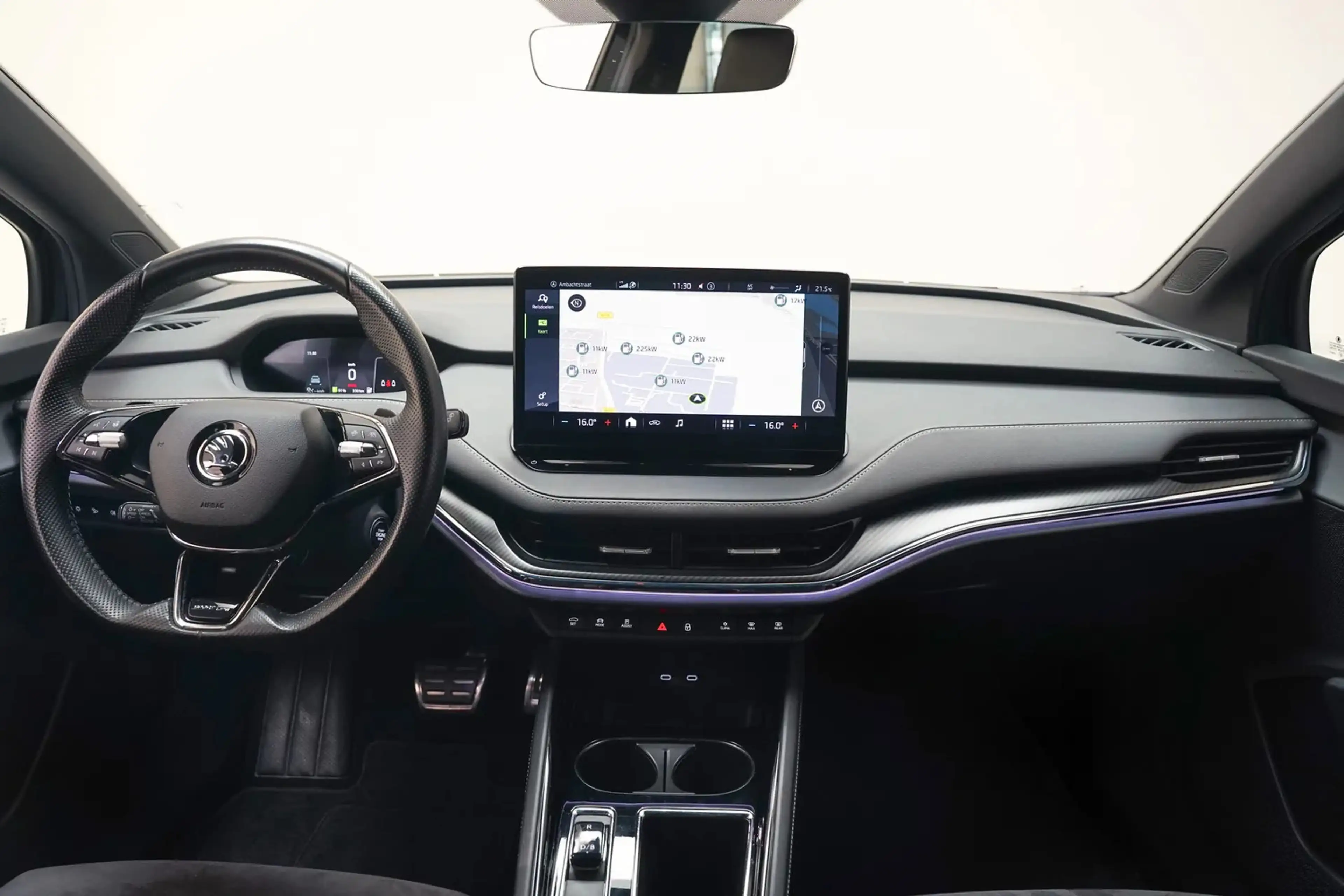 Skoda Enyaq iV 60 Sportline 3-Fase [ Trekhaak Navi Half-leder — photo 4