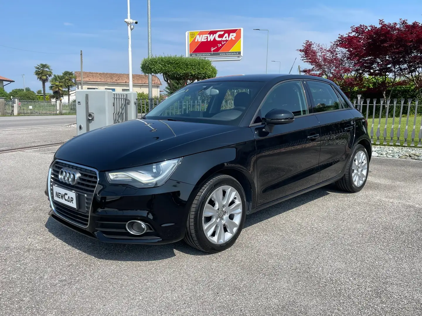 Audi A1 A1 Sportback 1.6 tdi Ambition 105cv Noir - 1