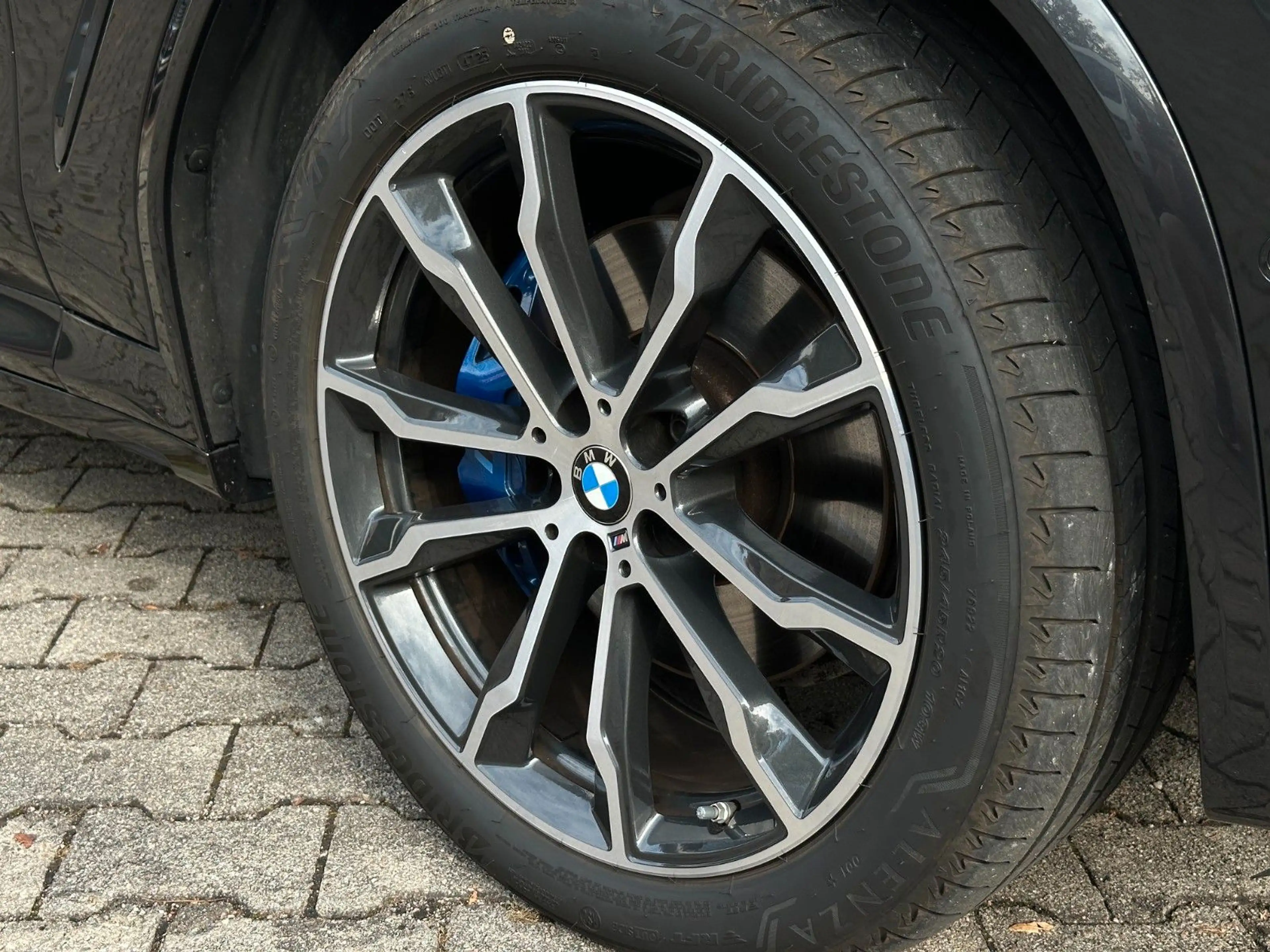 BMW X3 30i M Sport Laser HUD 20" Panorama DAB AHK — photo 6