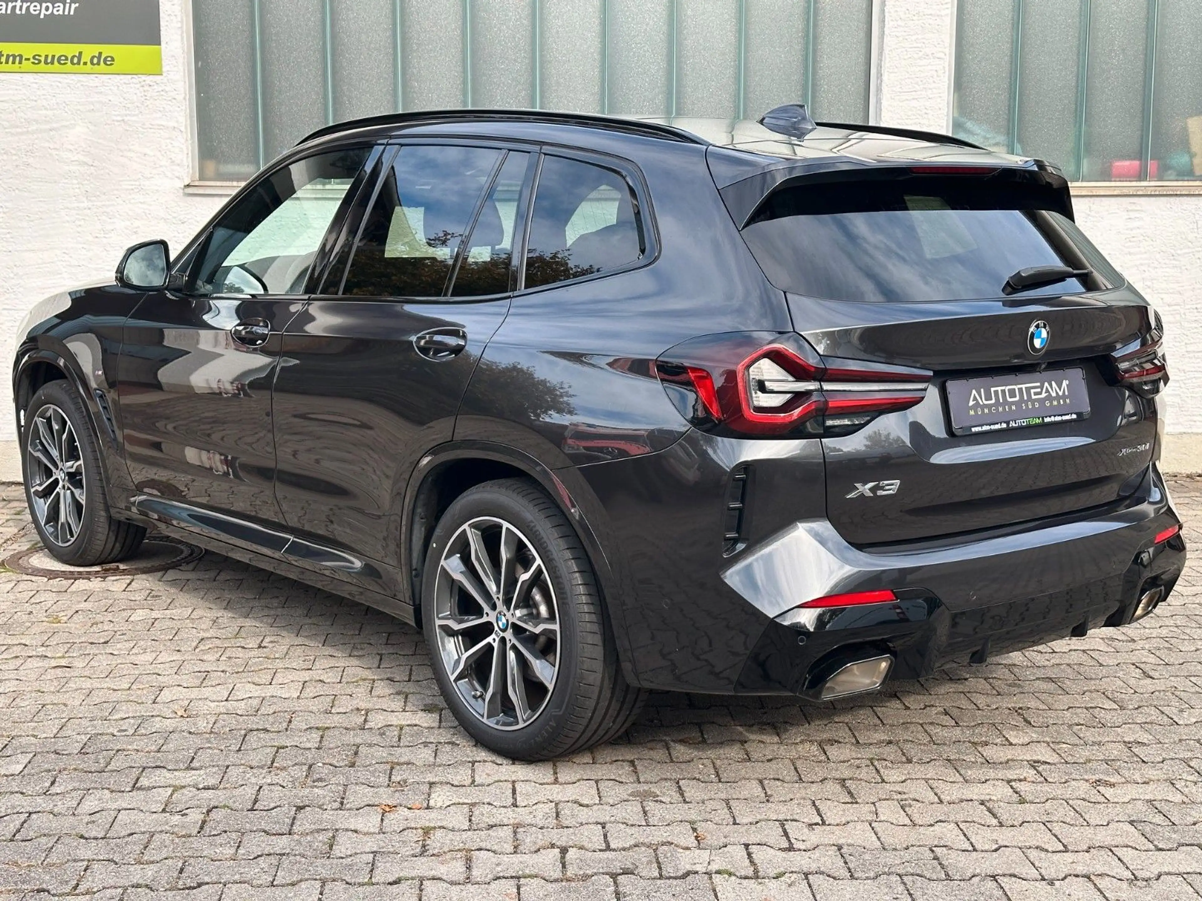 BMW X3 30i M Sport Laser HUD 20" Panorama DAB AHK — photo 3