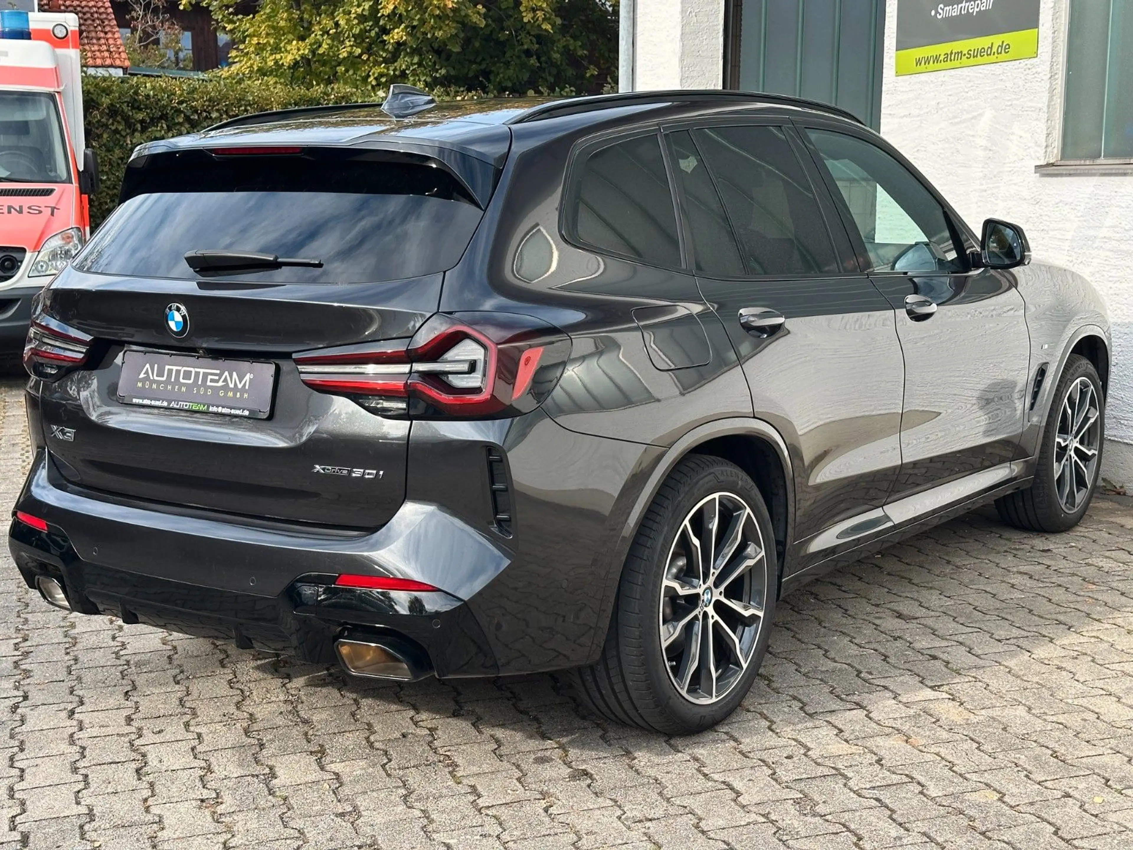 BMW X3 30i M Sport Laser HUD 20" Panorama DAB AHK — photo 2