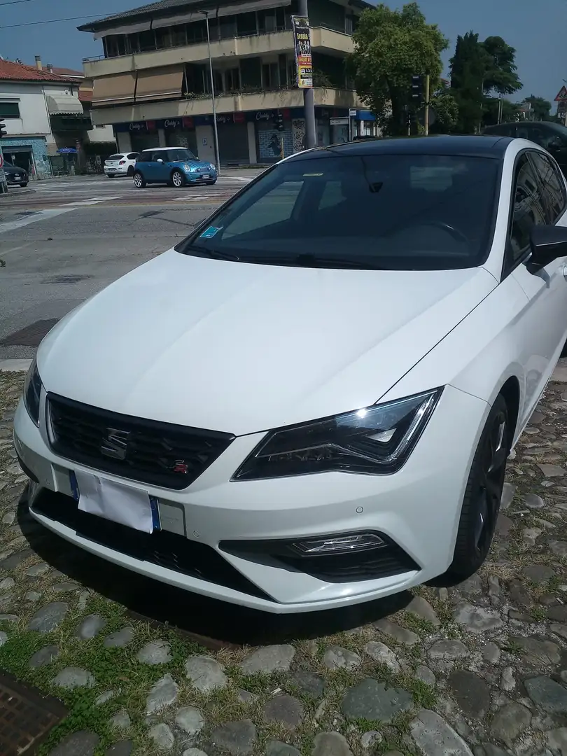 SEAT Leon Leon 1.5 tgi FR Black Edition 130cv dsg Rid.BOLLO Bianco - 1