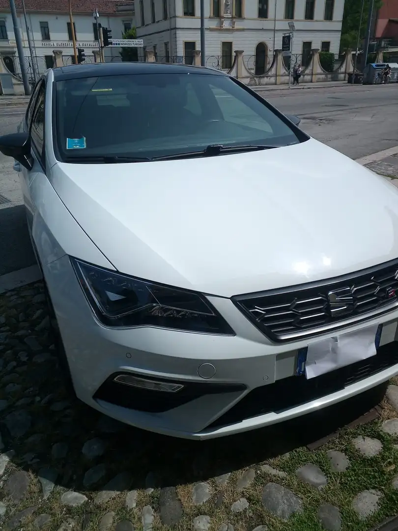 SEAT Leon Leon 1.5 tgi FR Black Edition 130cv dsg Rid.BOLLO Bianco - 2