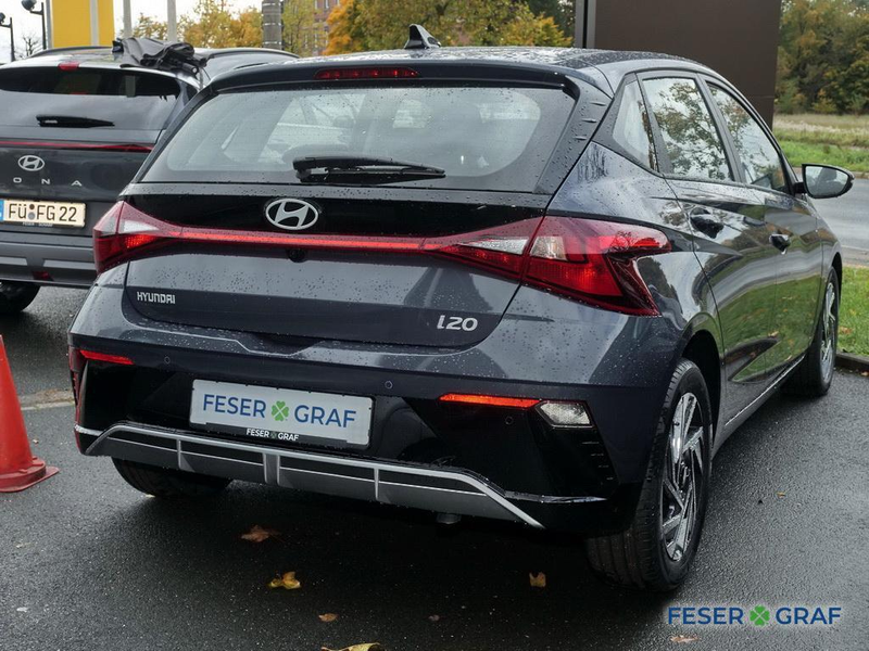Hyundai i20 TREND BOSE SHZ LHZ CARPLAY NAVI KAMERA — photo 2
