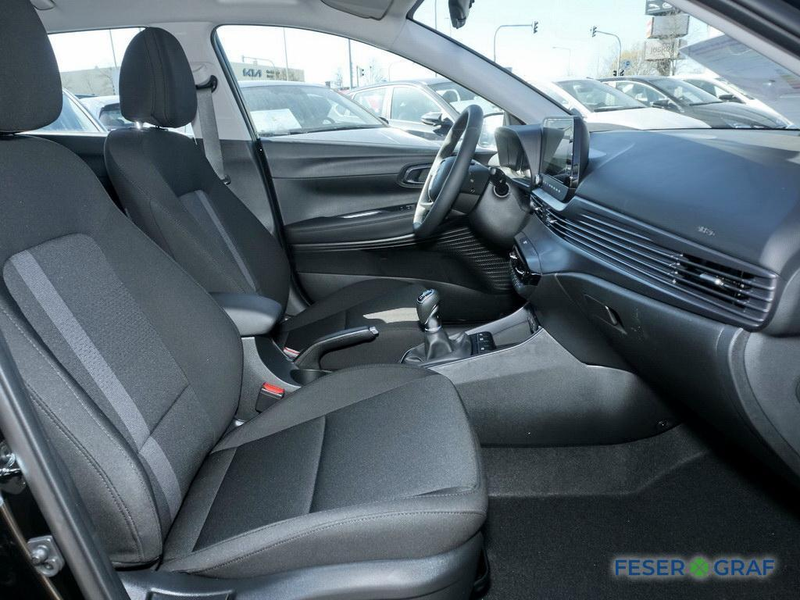 Hyundai i20 TREND BOSE SHZ LHZ CARPLAY NAVI KAMERA — photo 4