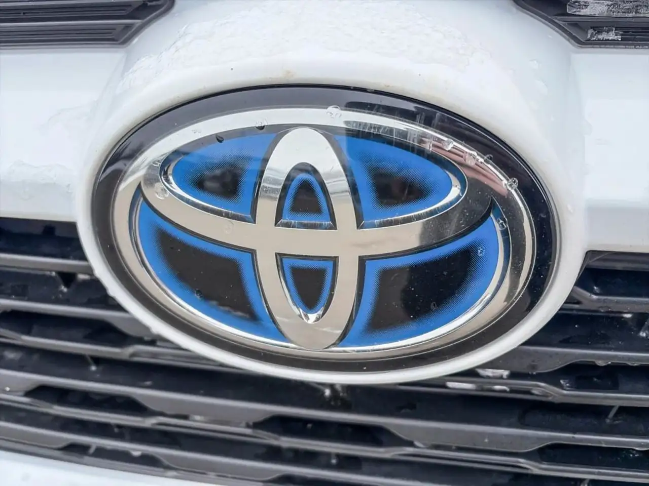 Toyota RAV 4 снимка Toyota RAV 4