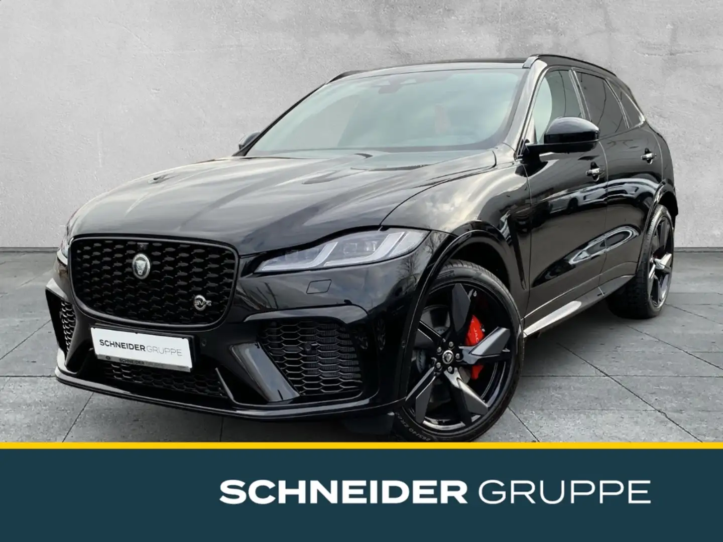 Jaguar F-Pace P575 AWD SVR PIXEL-LED+ACC+DAB+PANO+LMF crna - 1