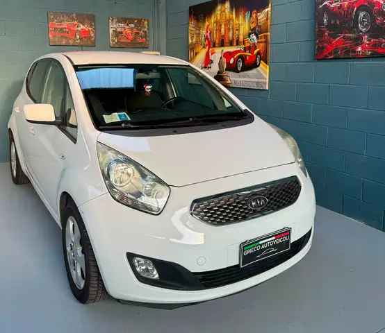 Kia Venga view 3