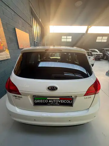 Kia Venga view 6