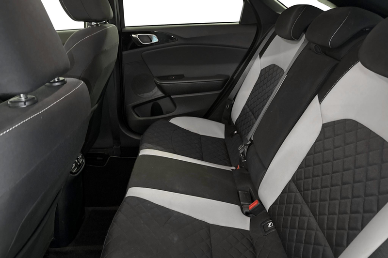 Kia ProCeed / pro_cee'd GT Line 1.0 T-GDI 120 ISG — photo 7