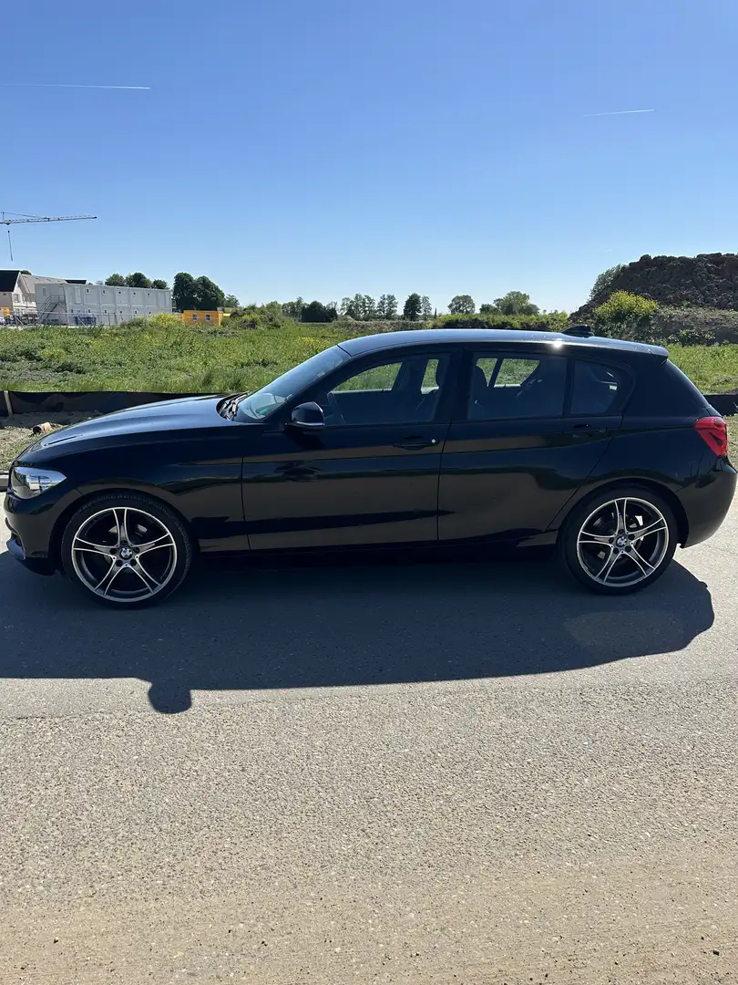 BMW 116 sport | M- stuur | cruise | airco | parkeersensor Zwart - 2
