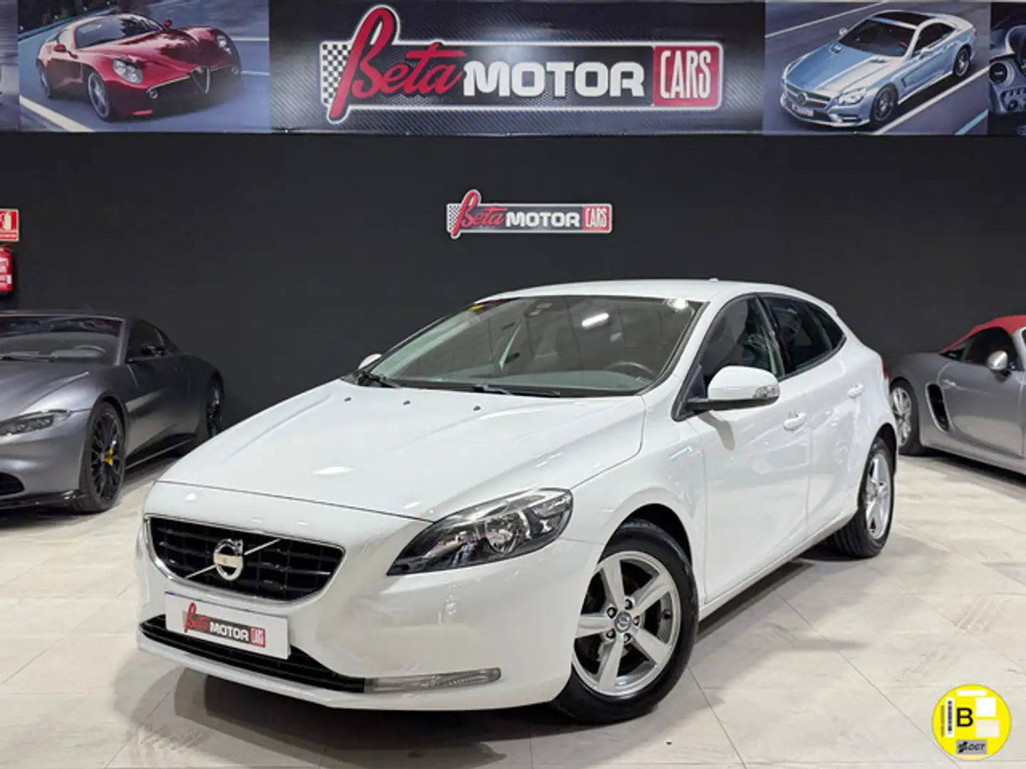 Volvo V40 D2 Kinetic 115 Blanco - 1