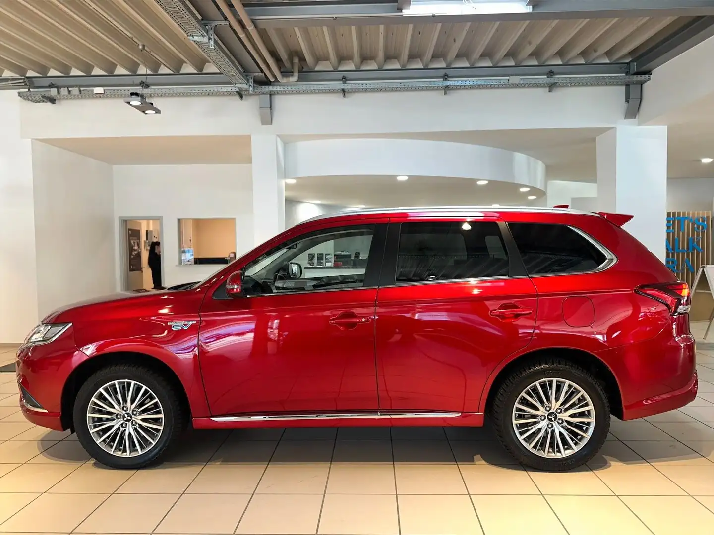 Mitsubishi Outlander Basis (Navi, Kamera) Rouge - 2