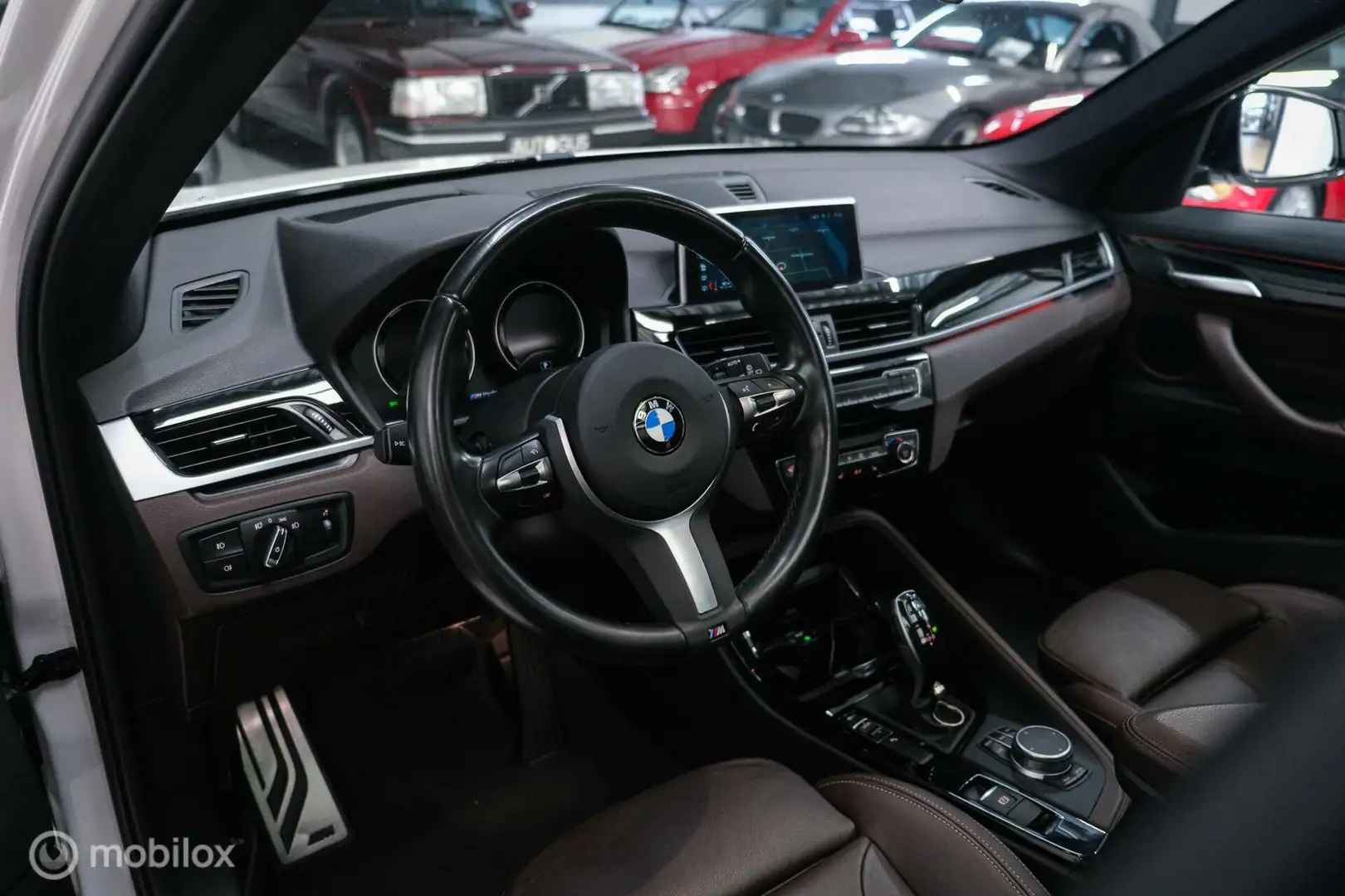 BMW X1 sDrive20i M pakket | Panoramadak | Leder | LED | S Wit - 2