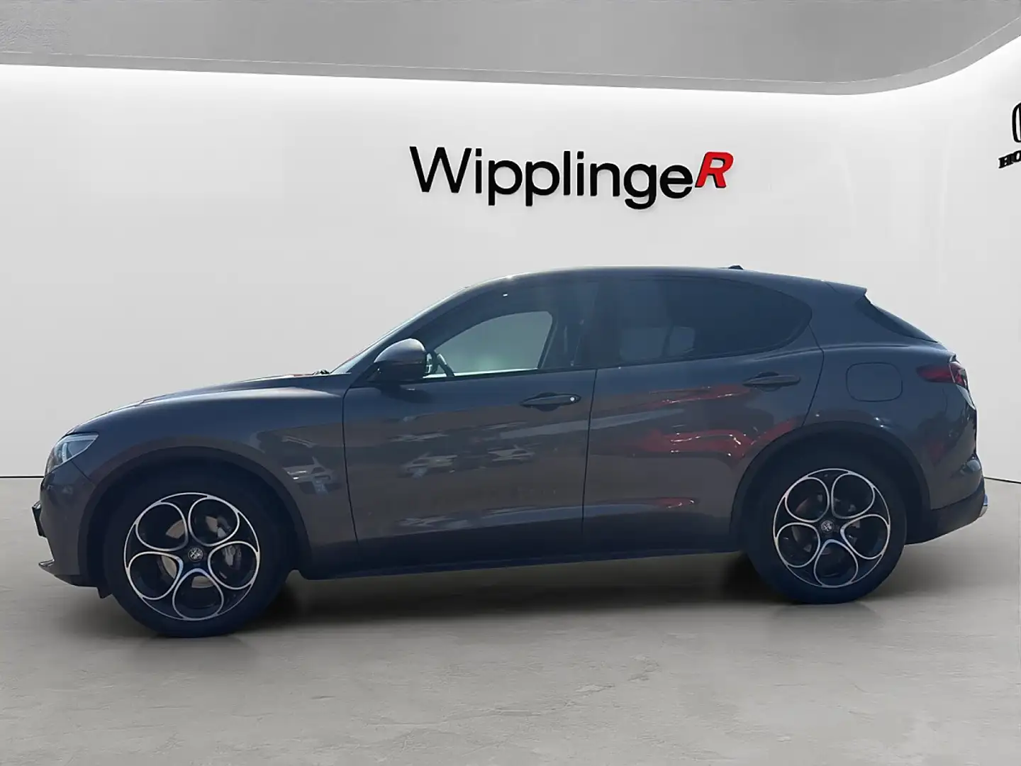 Alfa Romeo Stelvio Super 2,2 ATX RWD Grau - 2