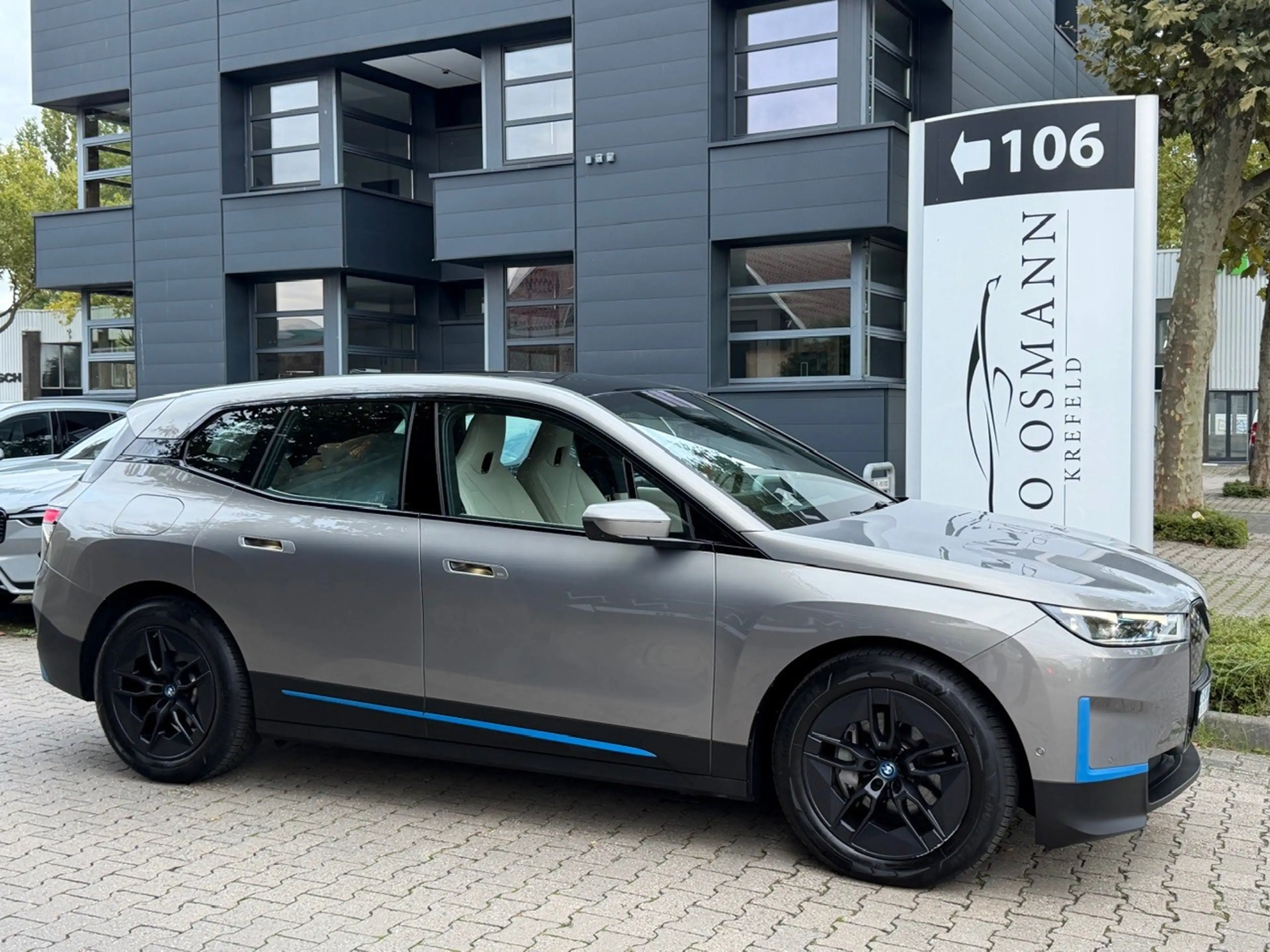 BMW iX xDrive 40 | MASSAGE | PANO | LASER | HUD — photo 29