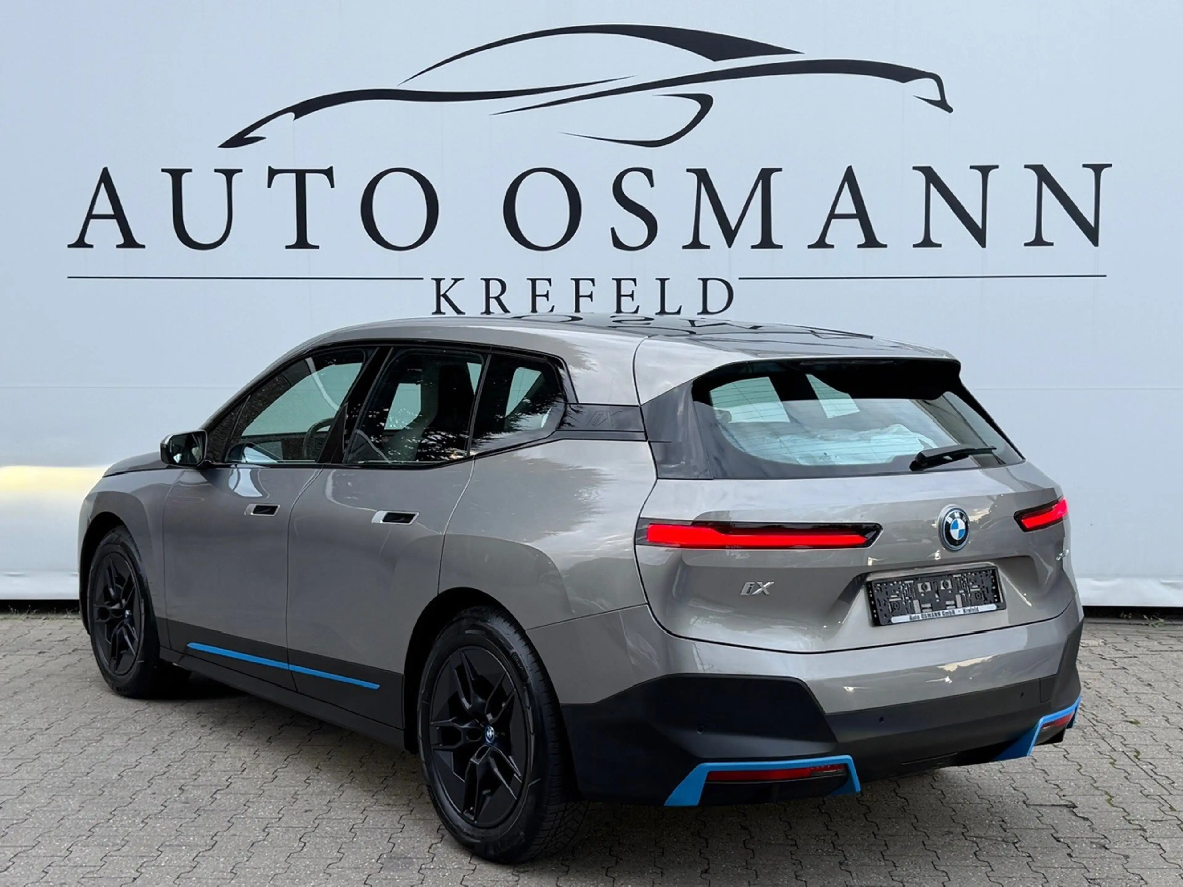 BMW iX xDrive 40 | MASSAGE | PANO | LASER | HUD — photo 3