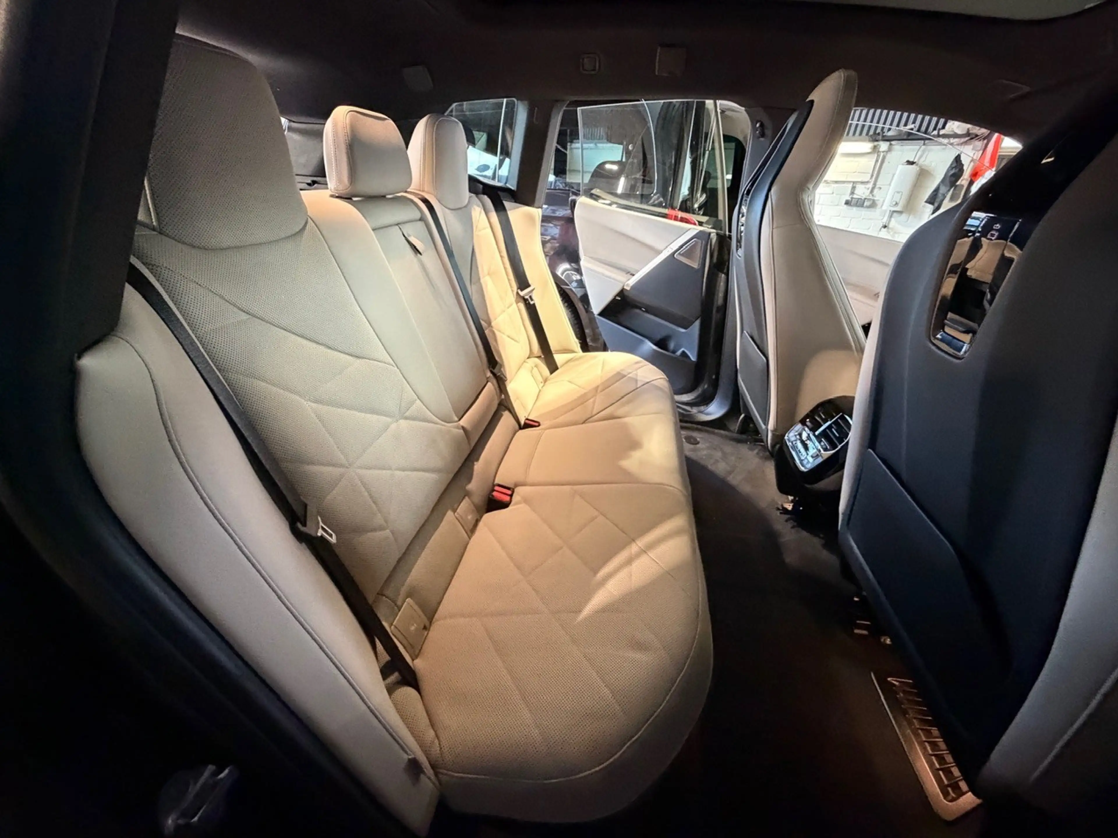 BMW iX xDrive 40 | MASSAGE | PANO | LASER | HUD — photo 7